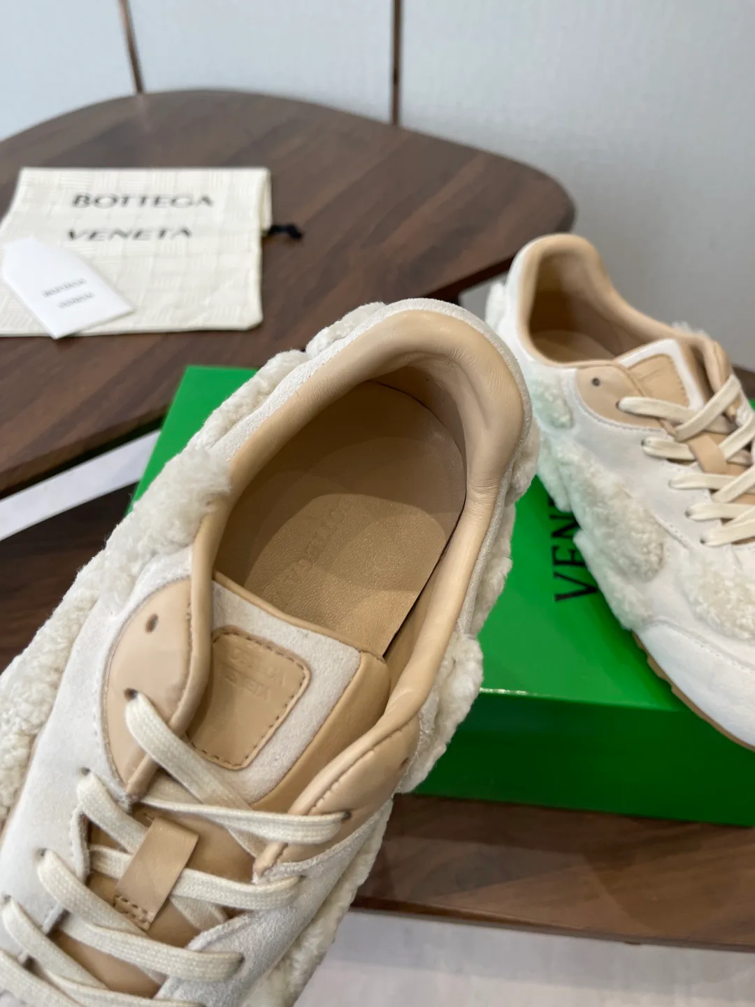 Кроссовки Женские Bottega Veneta 879246