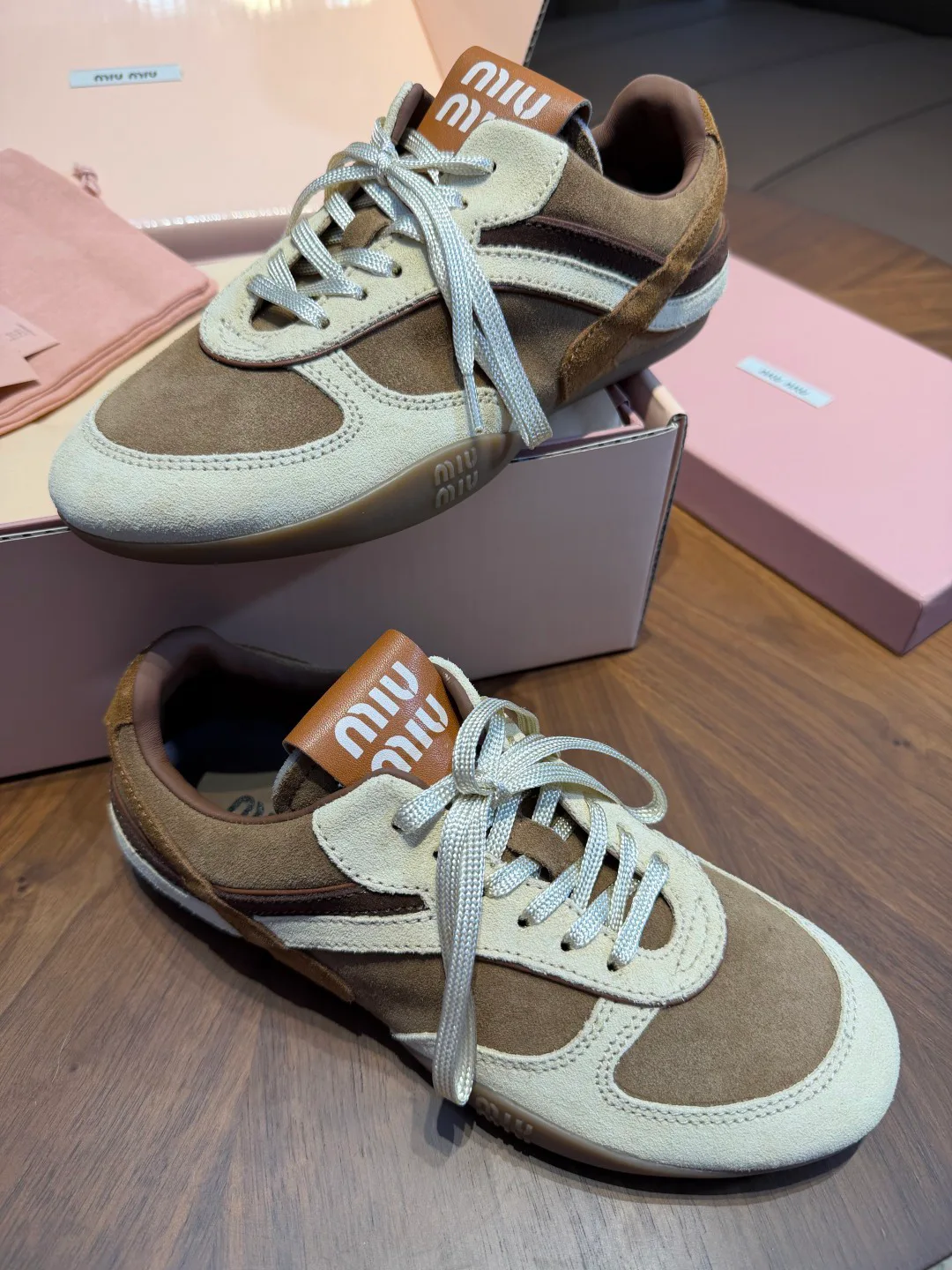 Кроссовки Женские Miu Miu 18267511