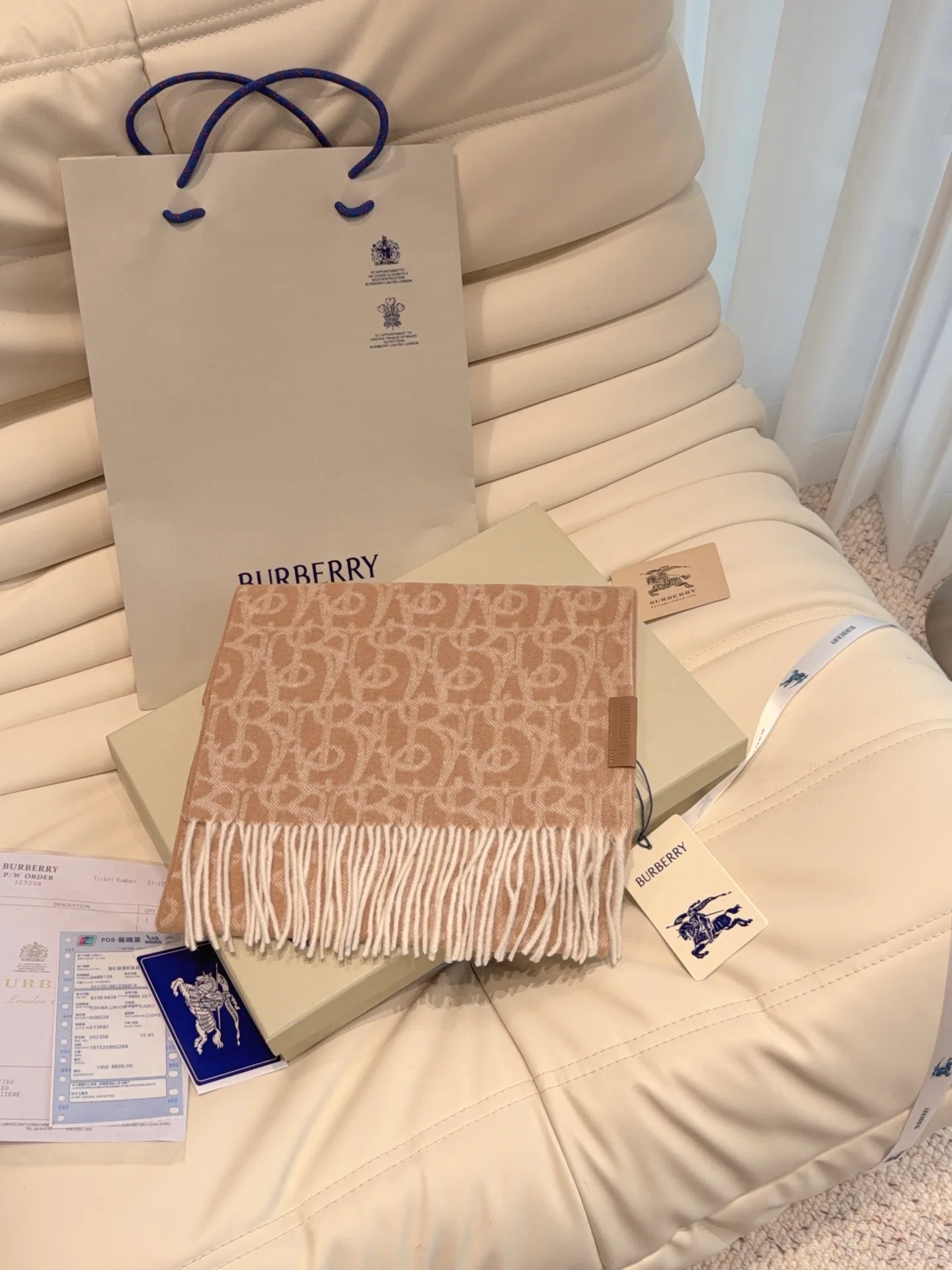 Шарфы Burberry 18287236