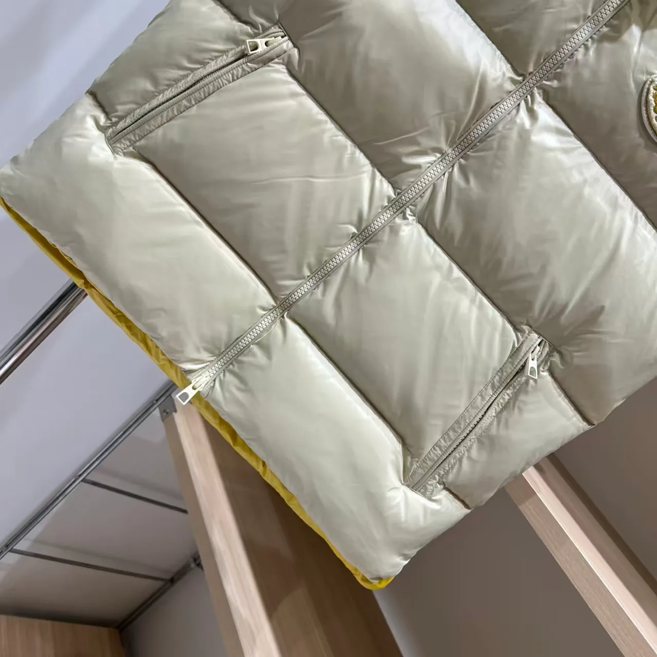 Жилеты Женские Moncler 18131395