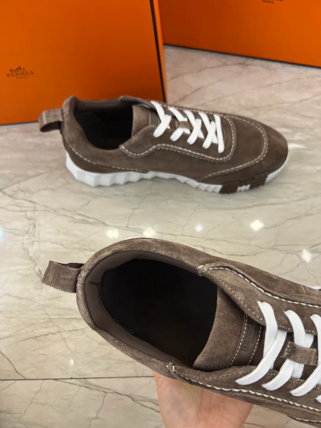 Кроссовки Женские Hermes 18679650