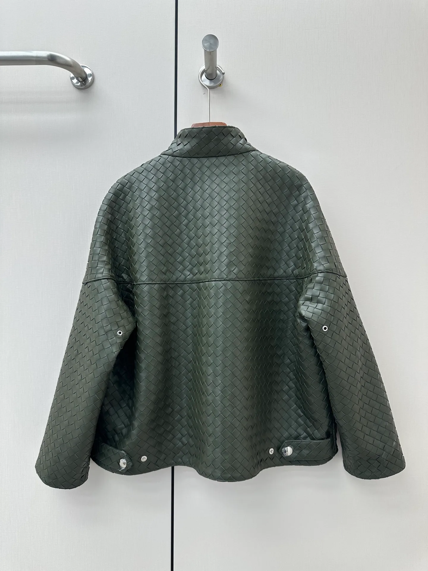 Кожаные Куртки И Дублёнки Женские Bottega Veneta 18061230