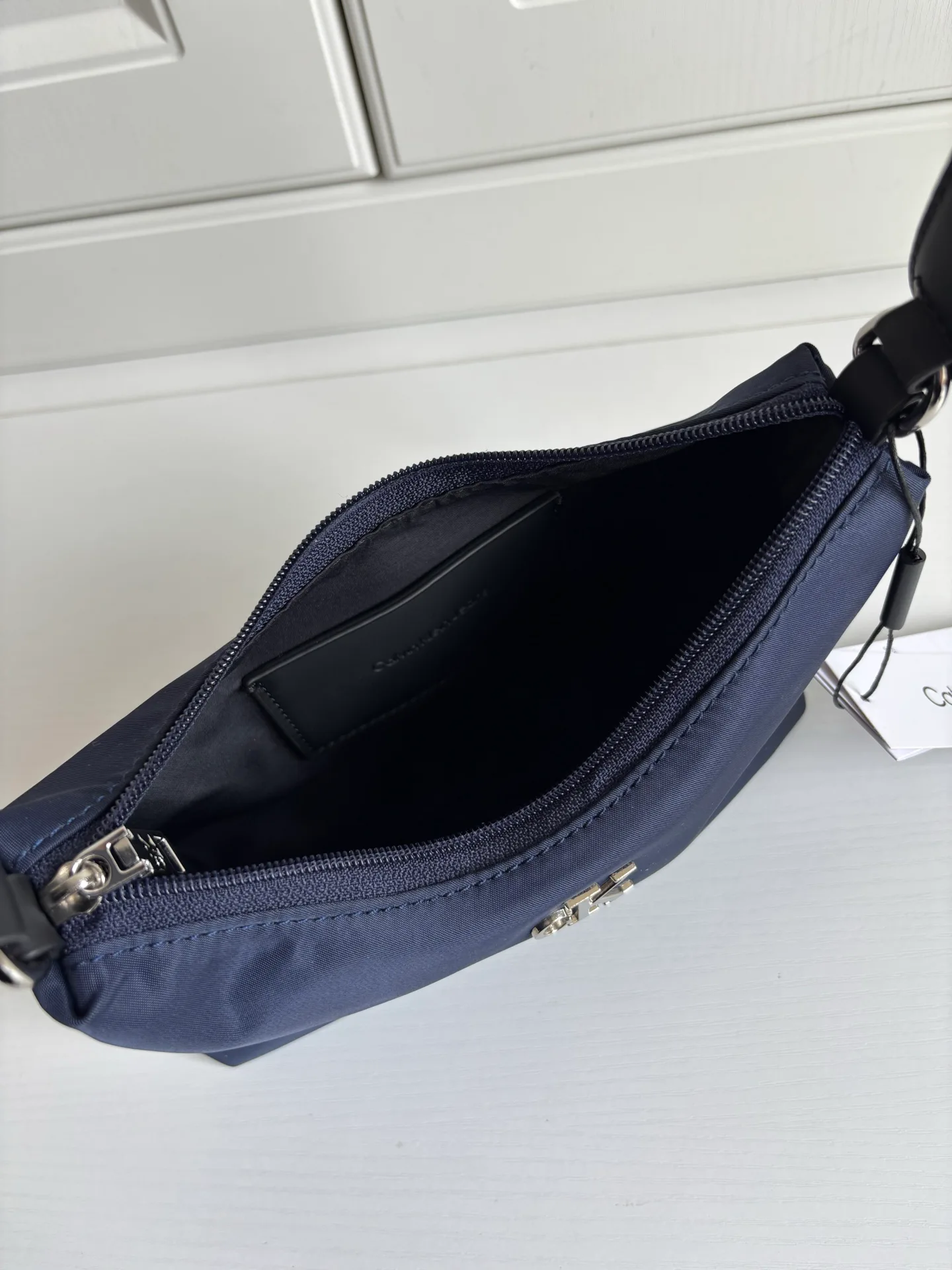 Сумки На Ремне Женские Calvin Klein 347307