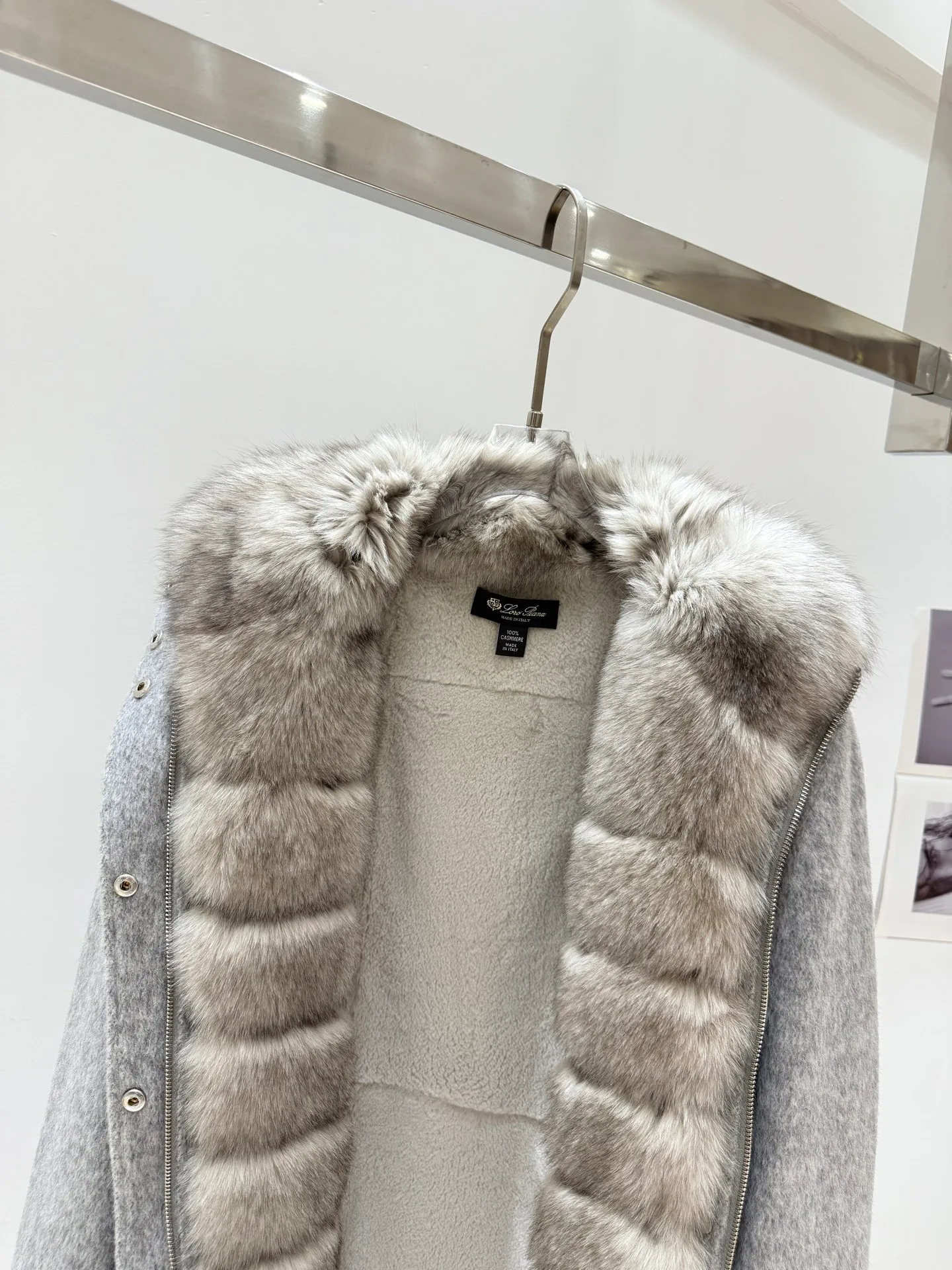 Куртки И Пуховики Женские Loro Piana 18699814