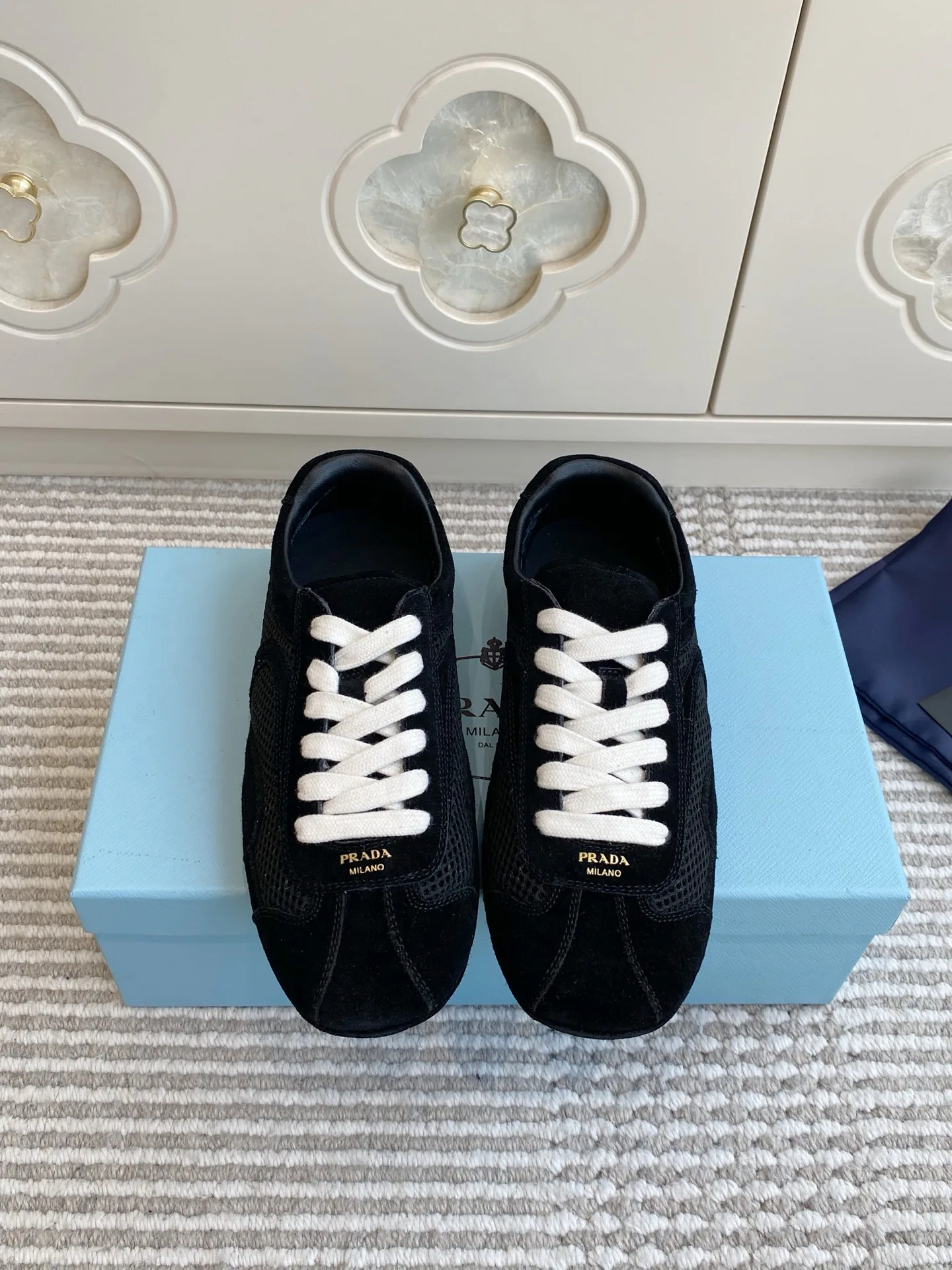 Кроссовки Женские Prada 11870117