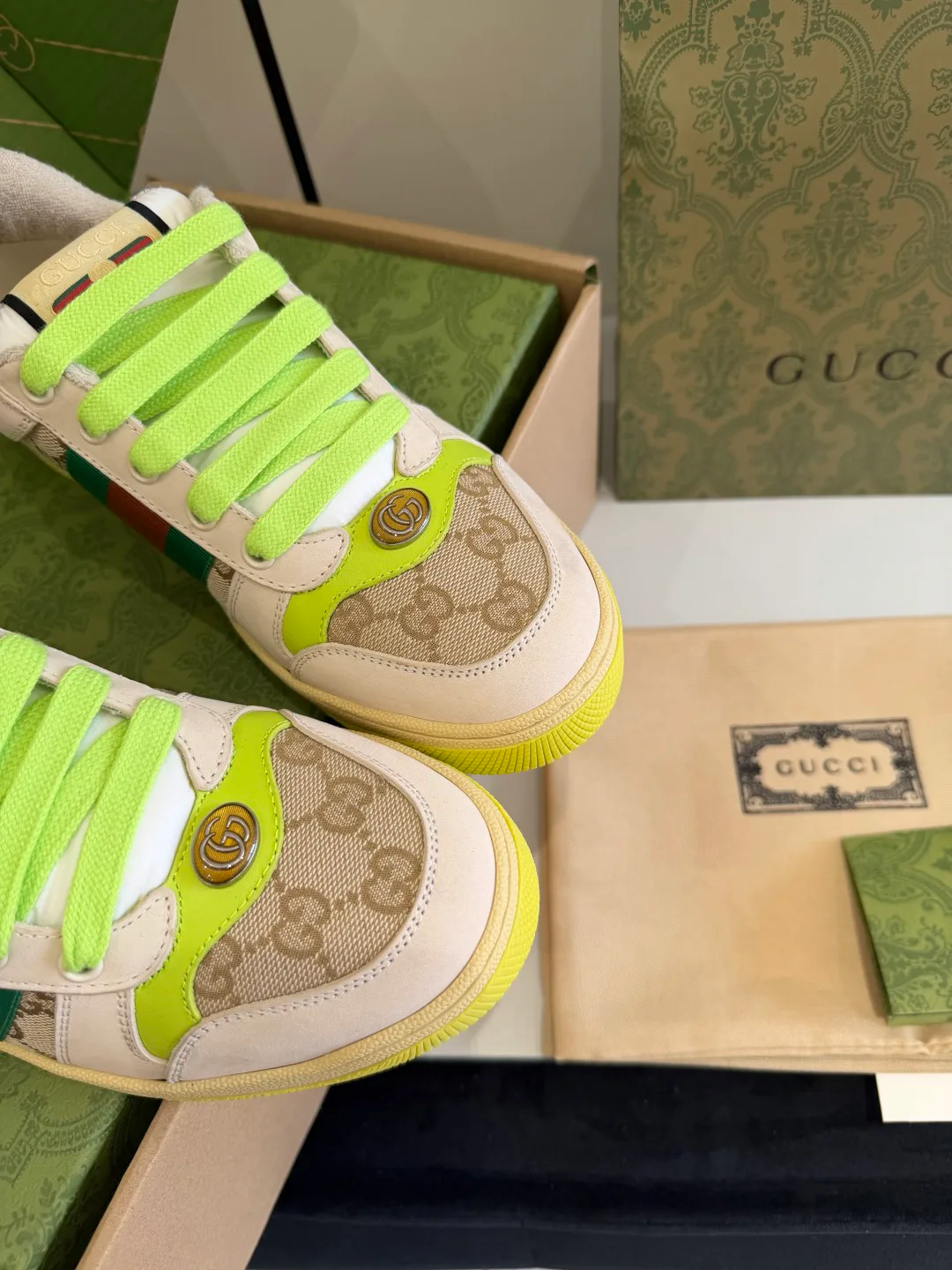 Кроссовки Женские Gucci 839621