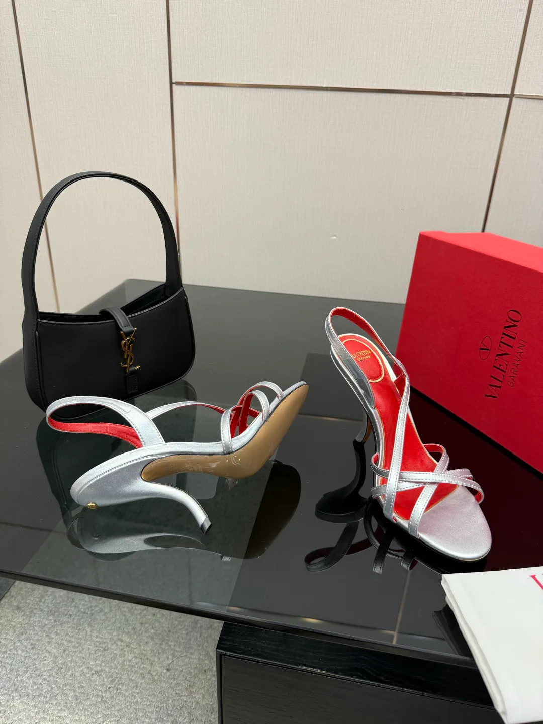 Босоножки Женские Valentino 5052054