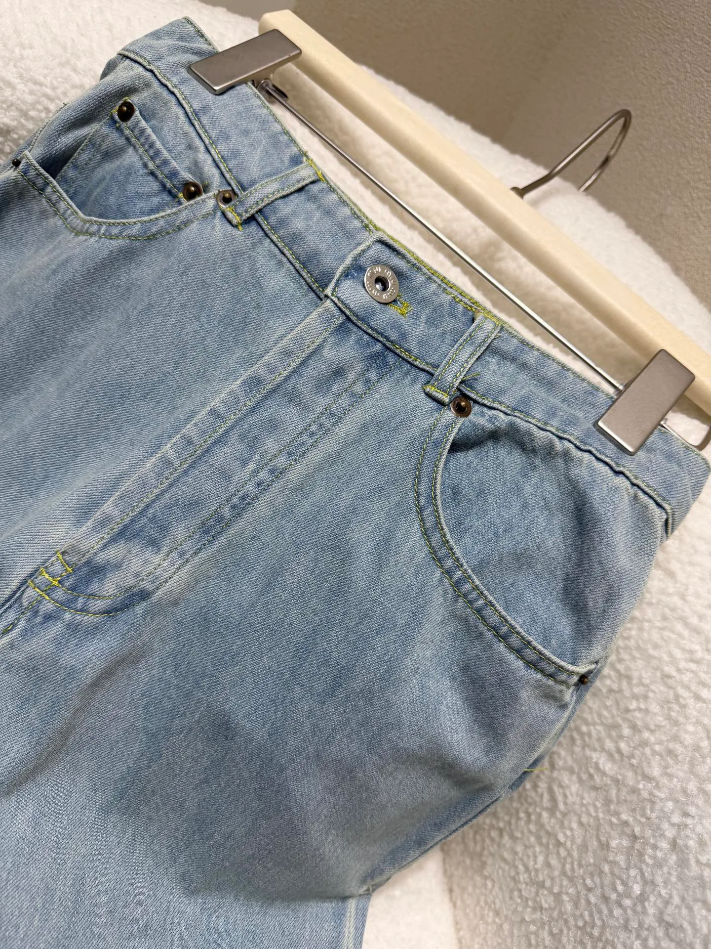 Джинсы Женские Miu Miu 13122001