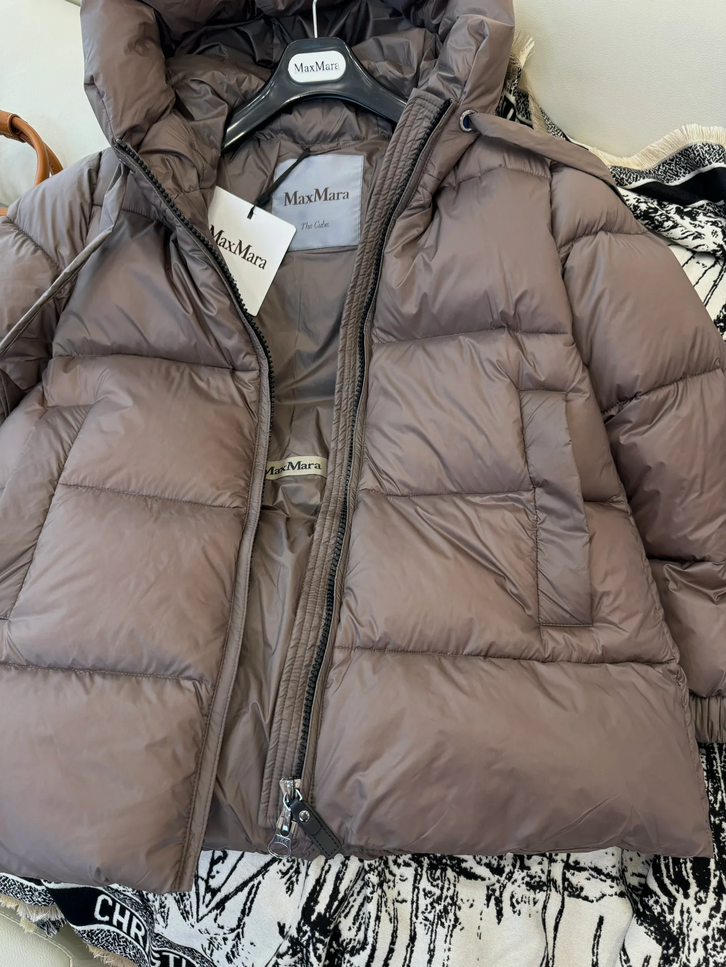 Куртки И Пуховики Женские Max Mara 18043391