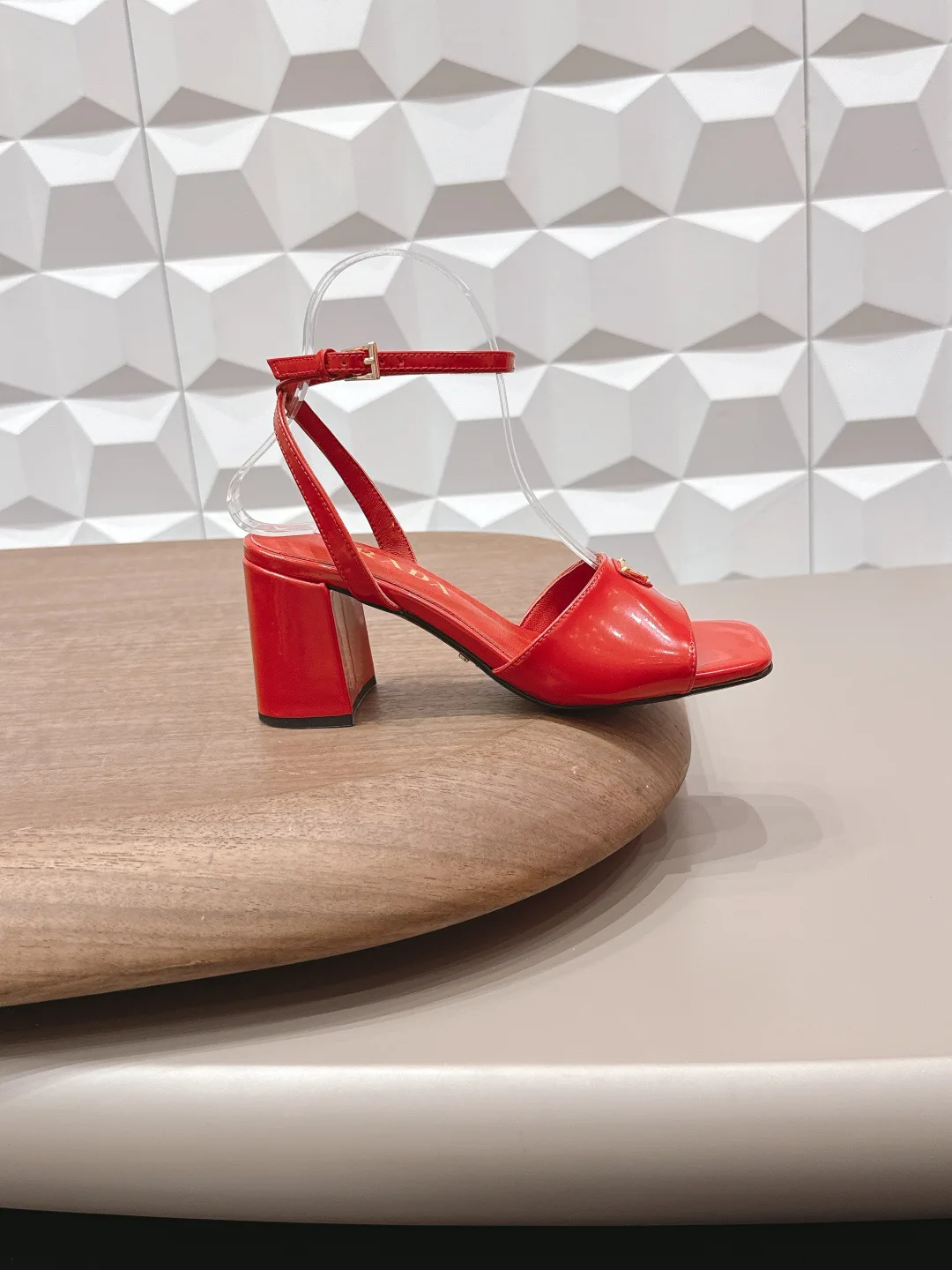 Босоножки Женские Prada 11014314