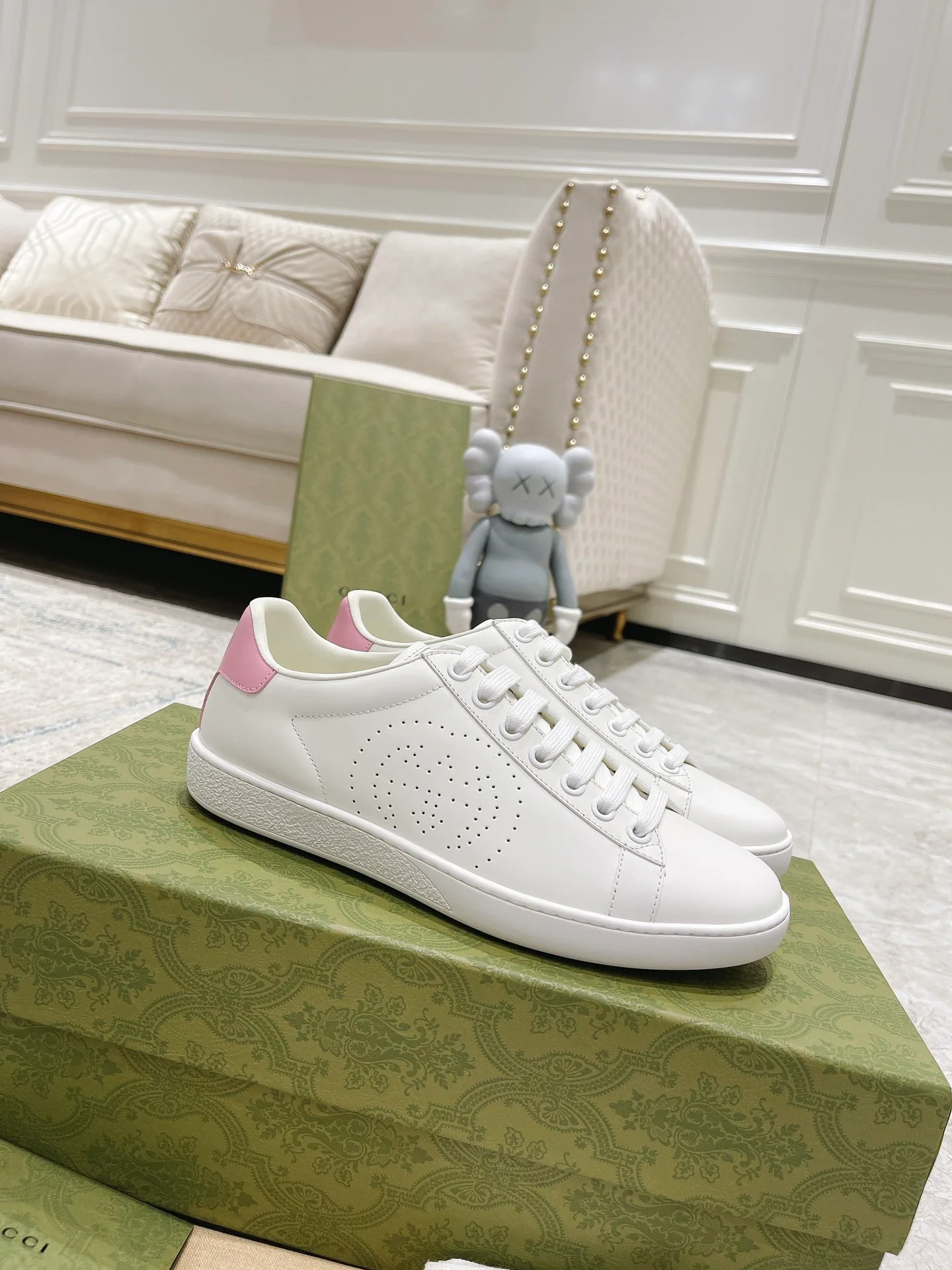 Кроссовки Женские Gucci 17620434