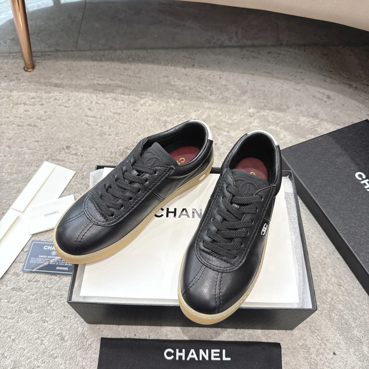 Кроссовки Женские Chanel 13332632