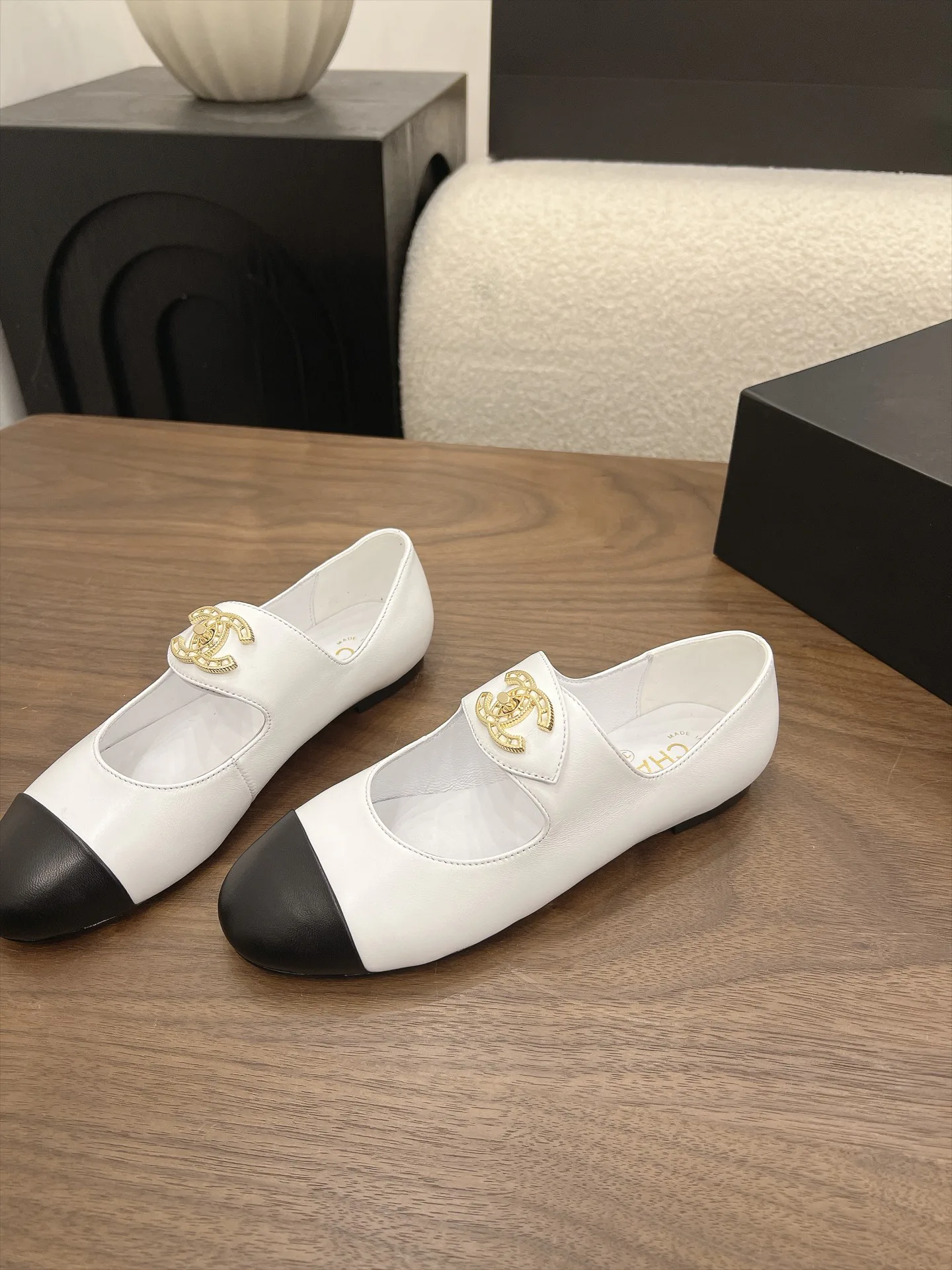 Туфли Женские Chanel 17981659