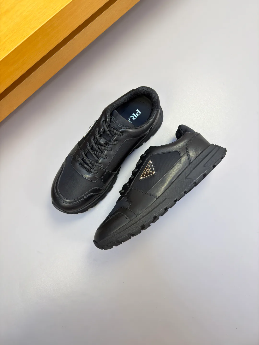 Кроссовки Мужские Prada 18747132