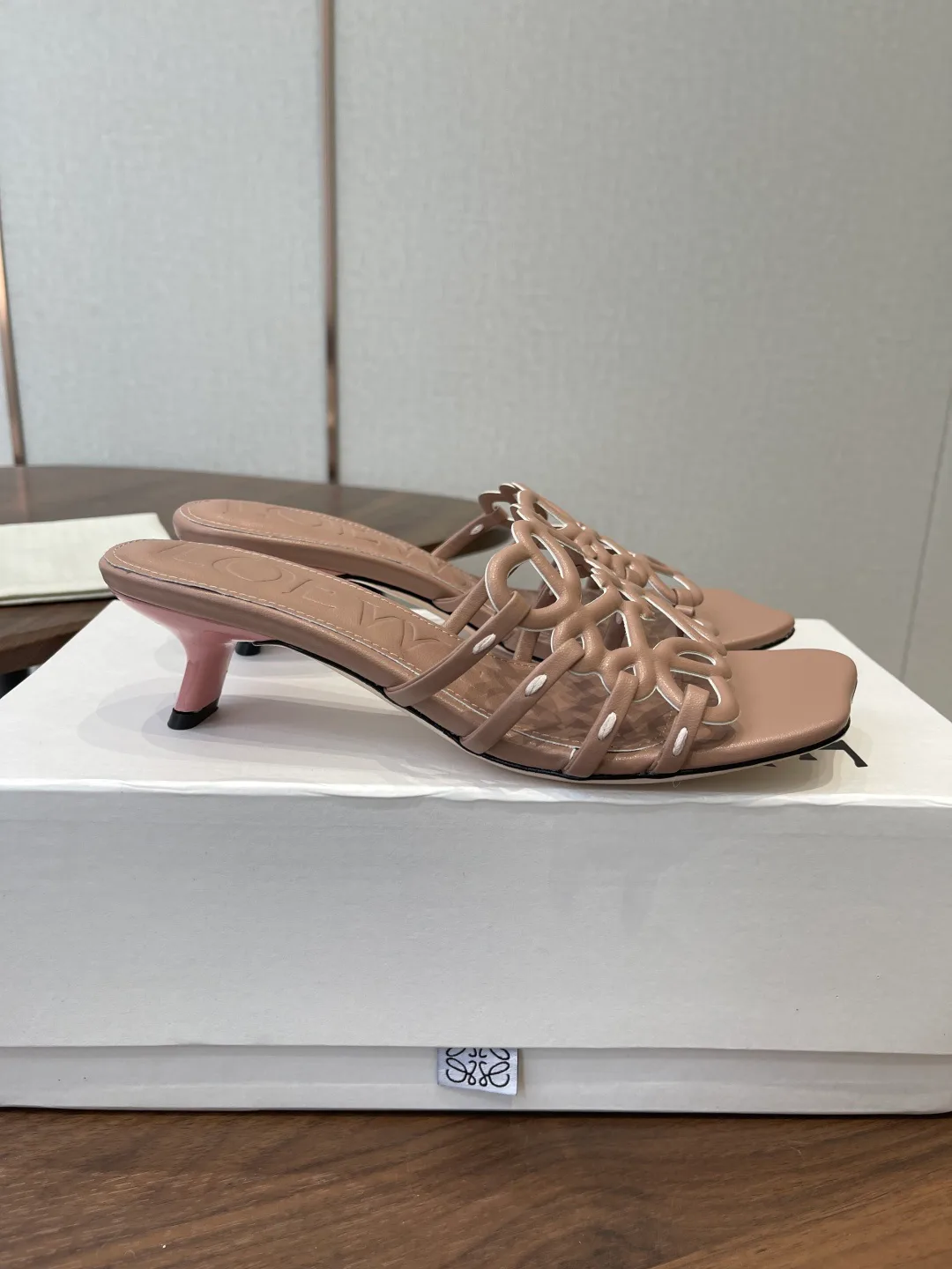 Босоножки Женские Loewe 11428027