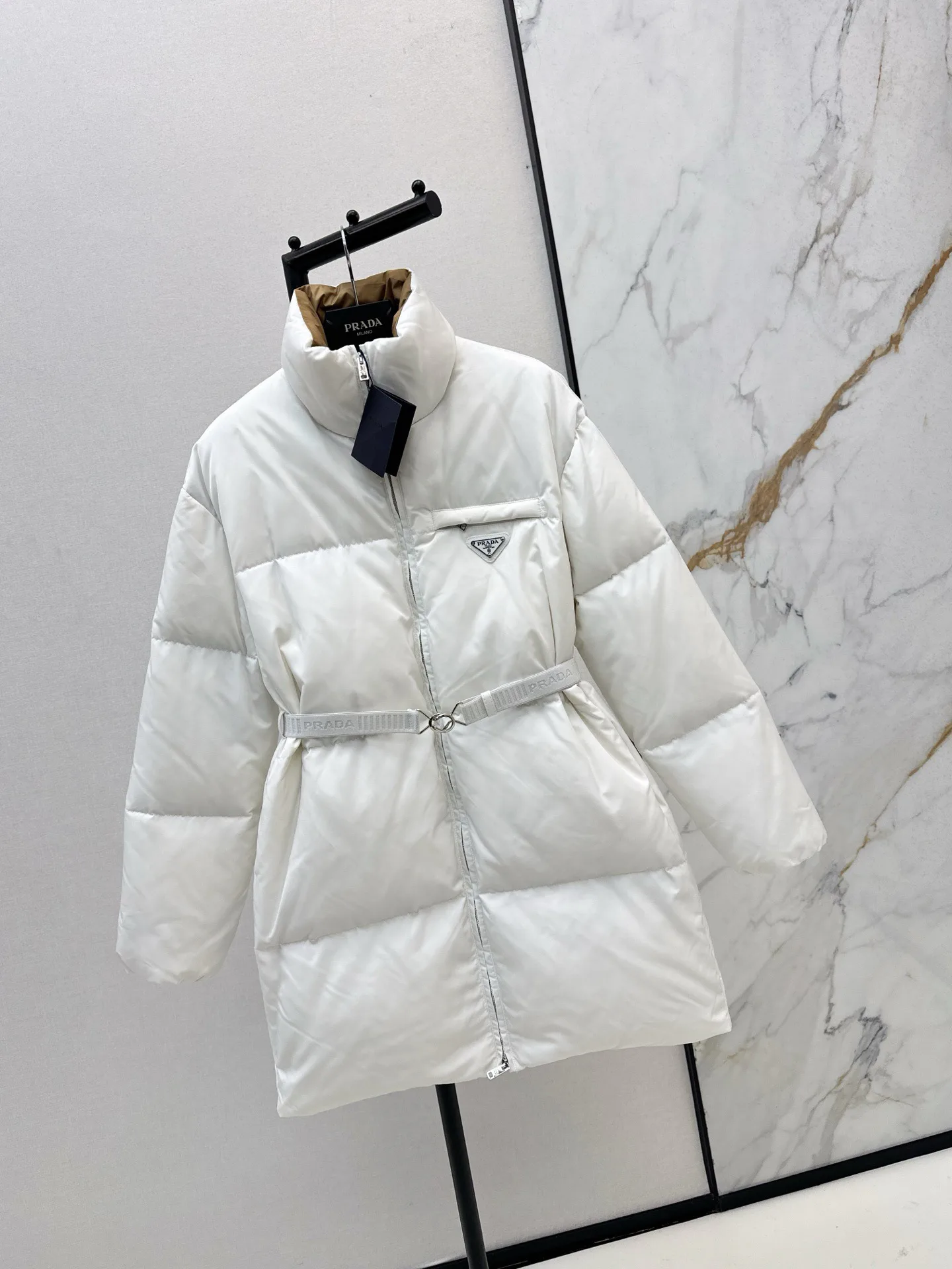 Куртки И Пуховики Женские Prada 19323468