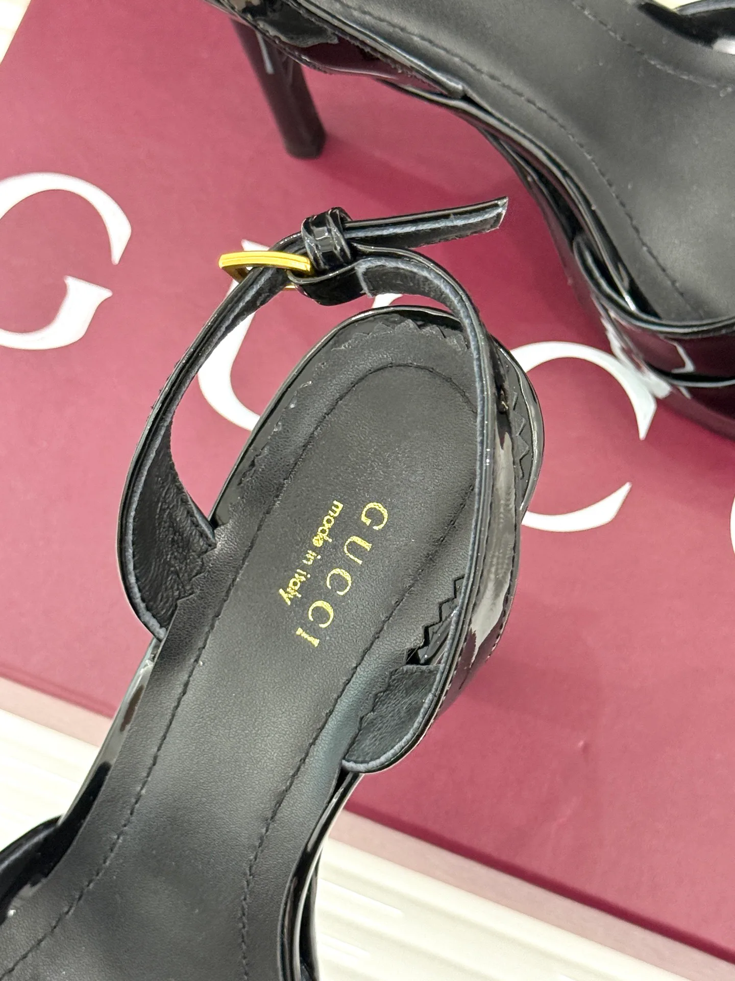 Босоножки Женские Gucci 17646536