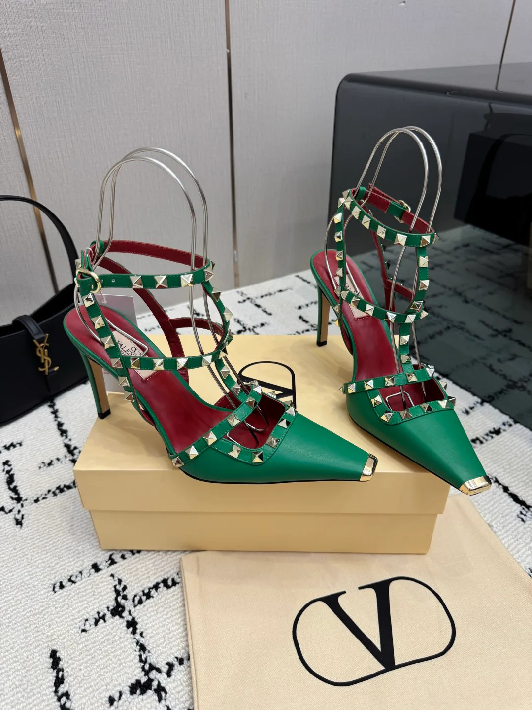Босоножки Женские Valentino 17594489