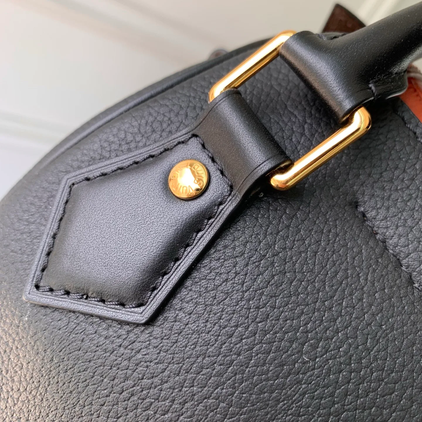 Классические Сумки Женские Louis Vuitton 18147523