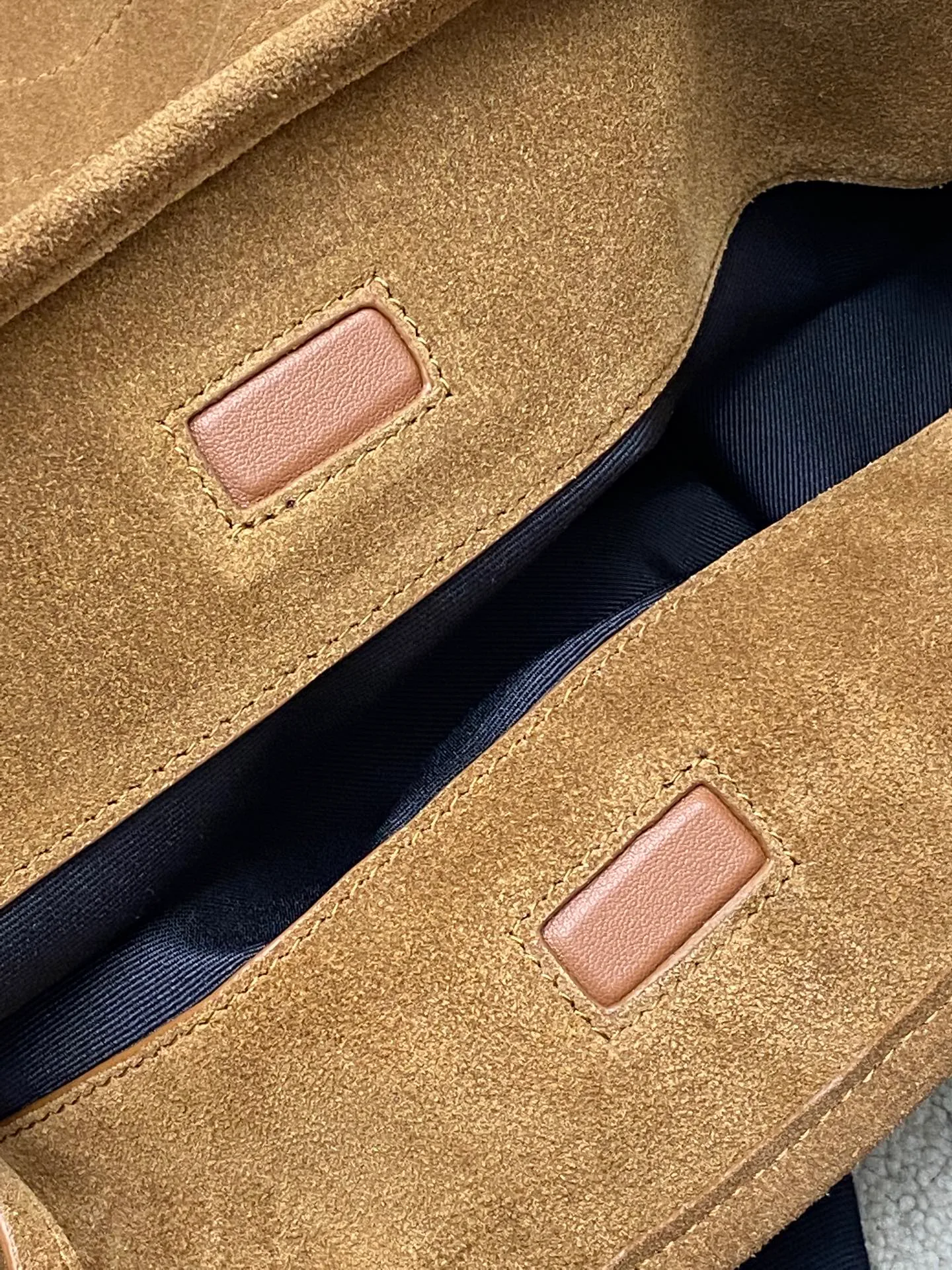 Классические Сумки Женские Saint Laurent 1967424