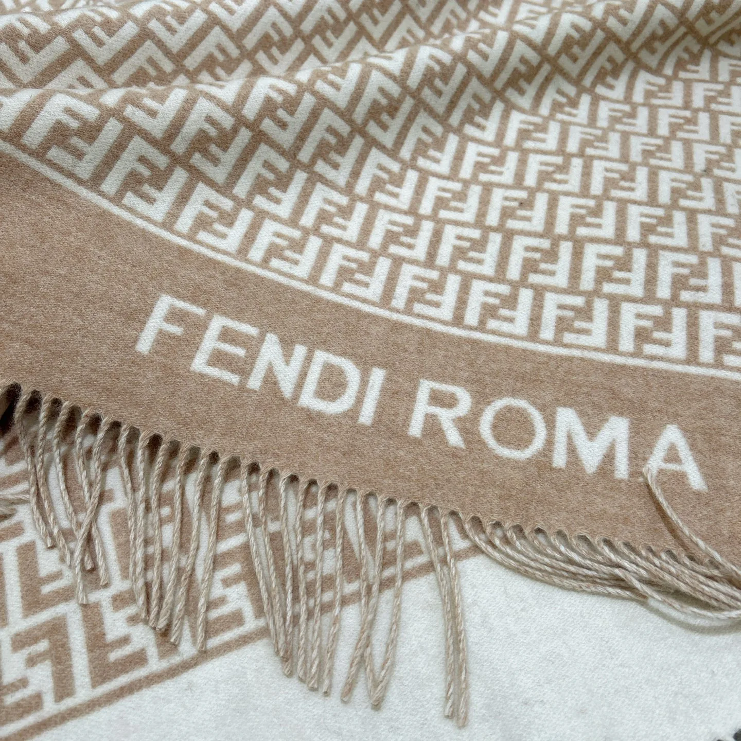 Шарфы Женские Fendi 312070