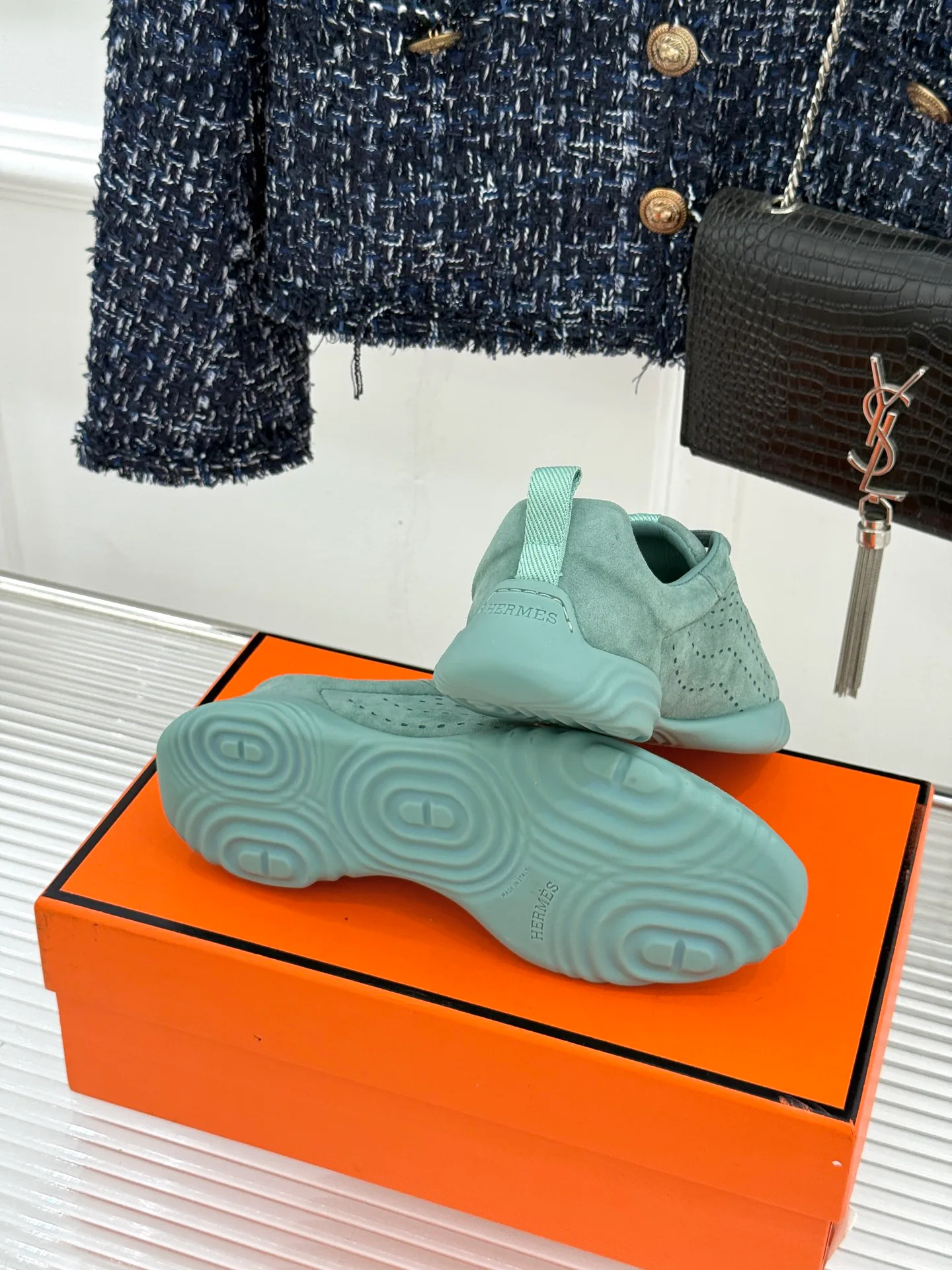 Кроссовки Женские Hermes 18627577