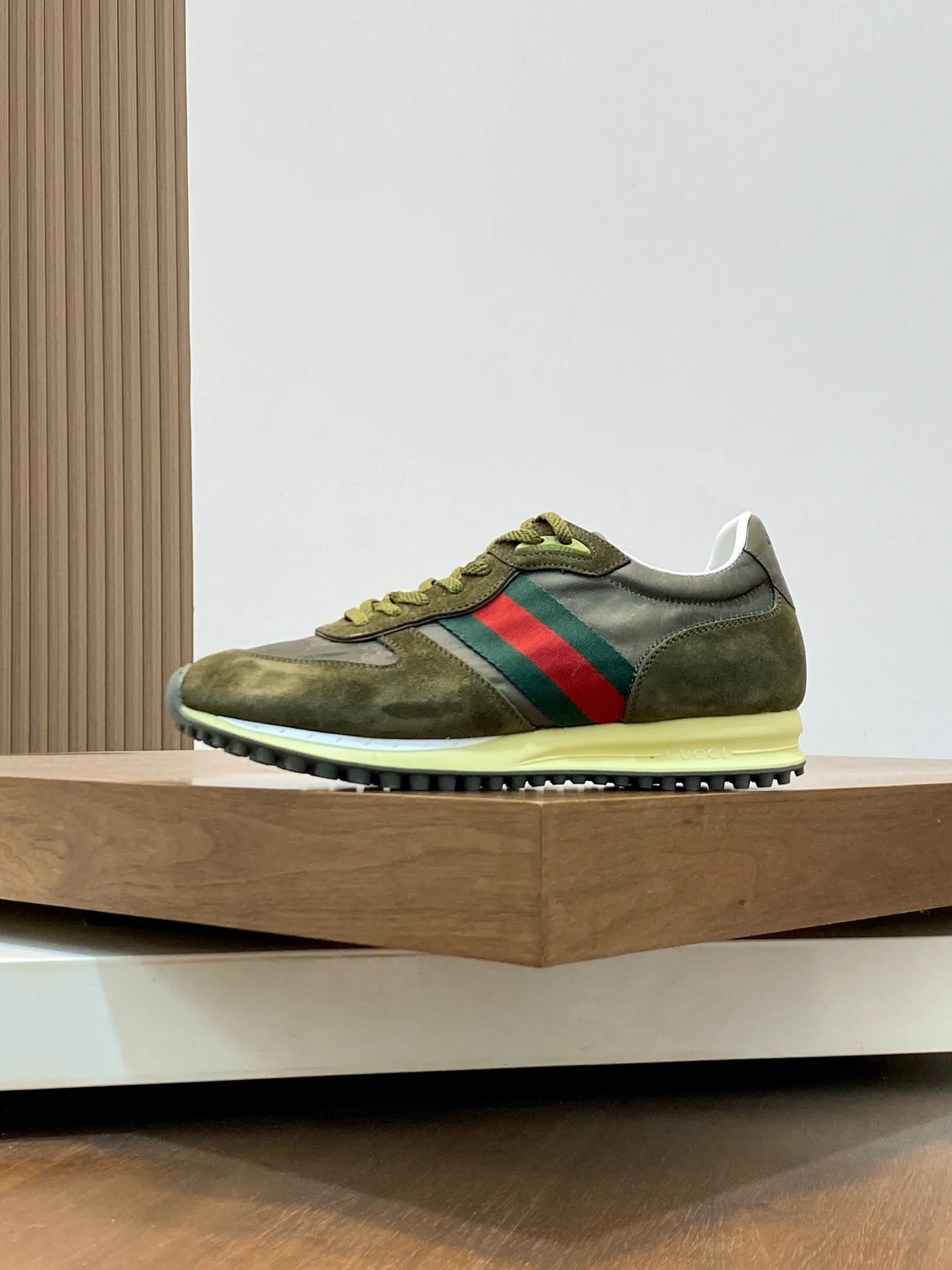 Кроссовки Мужские Gucci 13182412