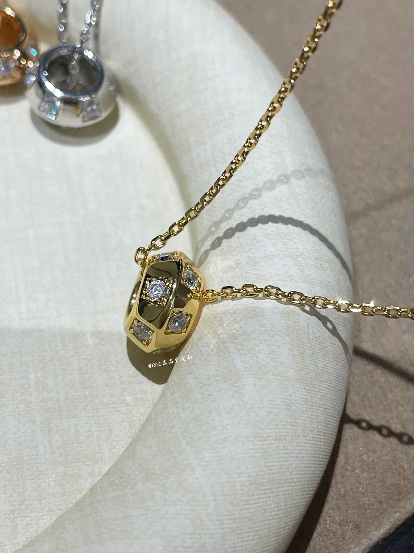 Бижутерия Louis Vuitton 17819343