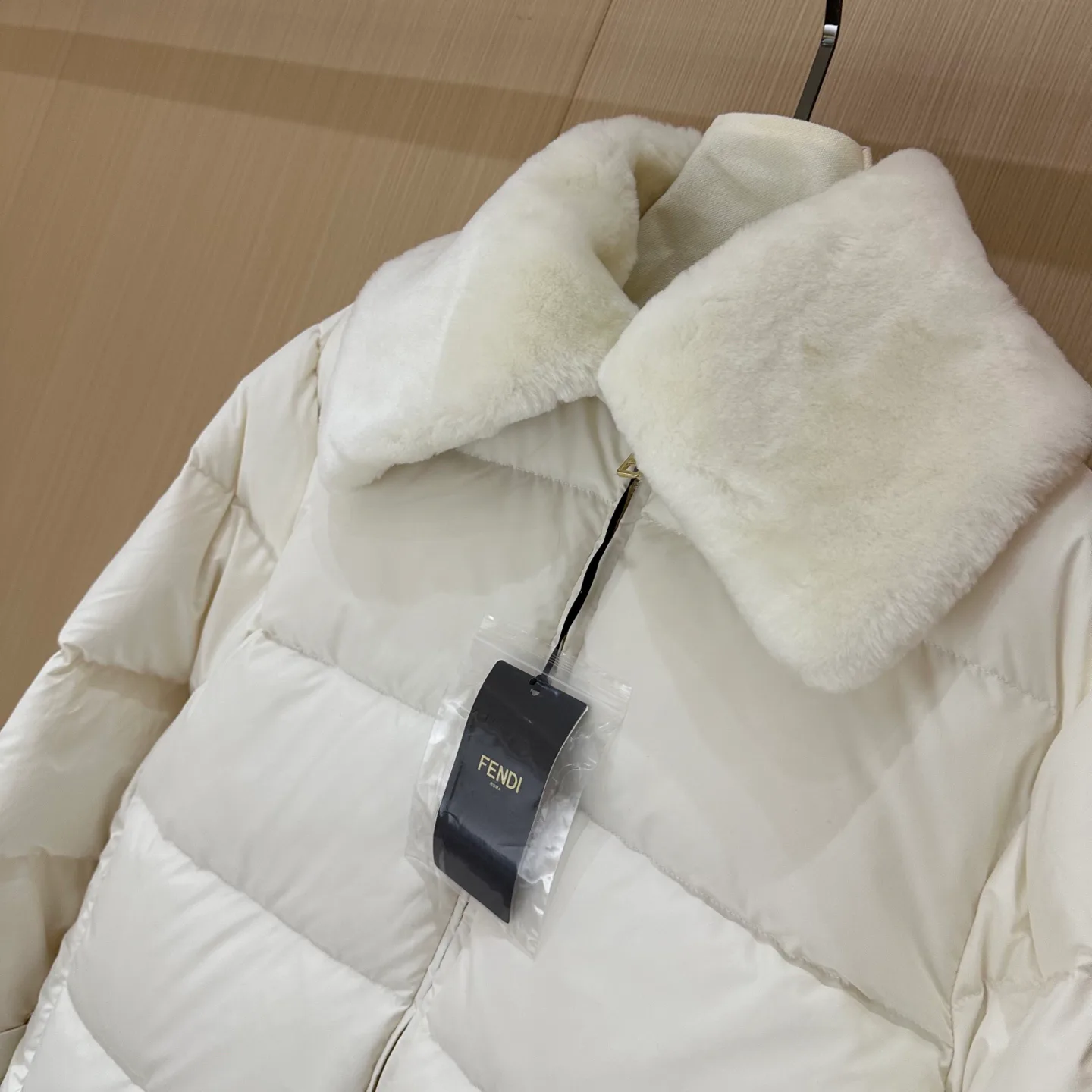 Куртки И Пуховики Женские Fendi 612045