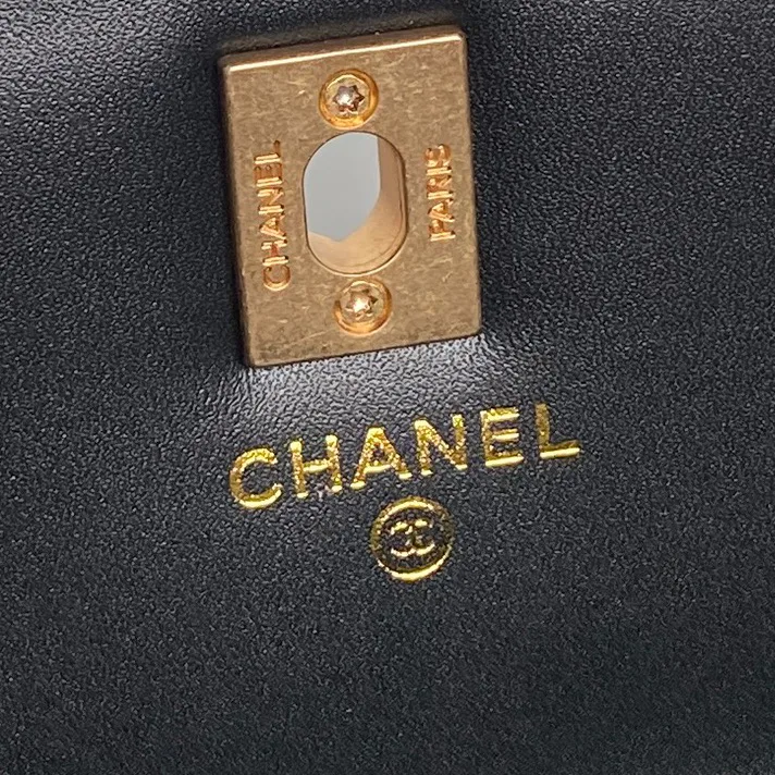 Классические Сумки Женские Chanel 17364575