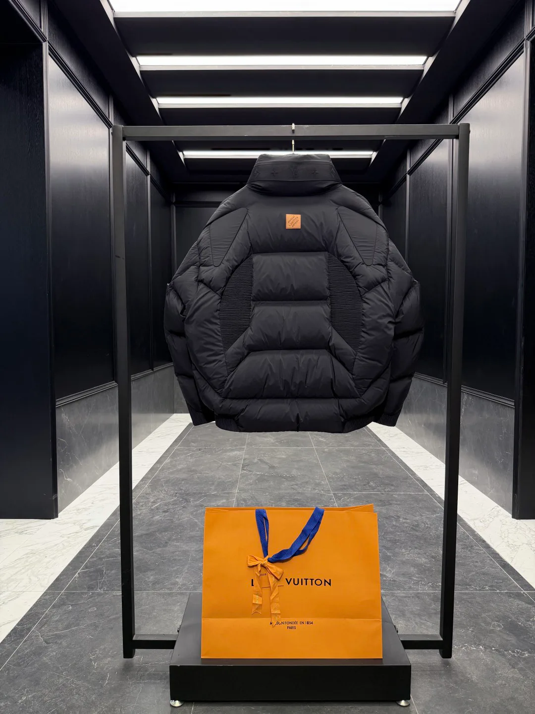 Куртки И Пуховики Мужские Louis Vuitton 1521821