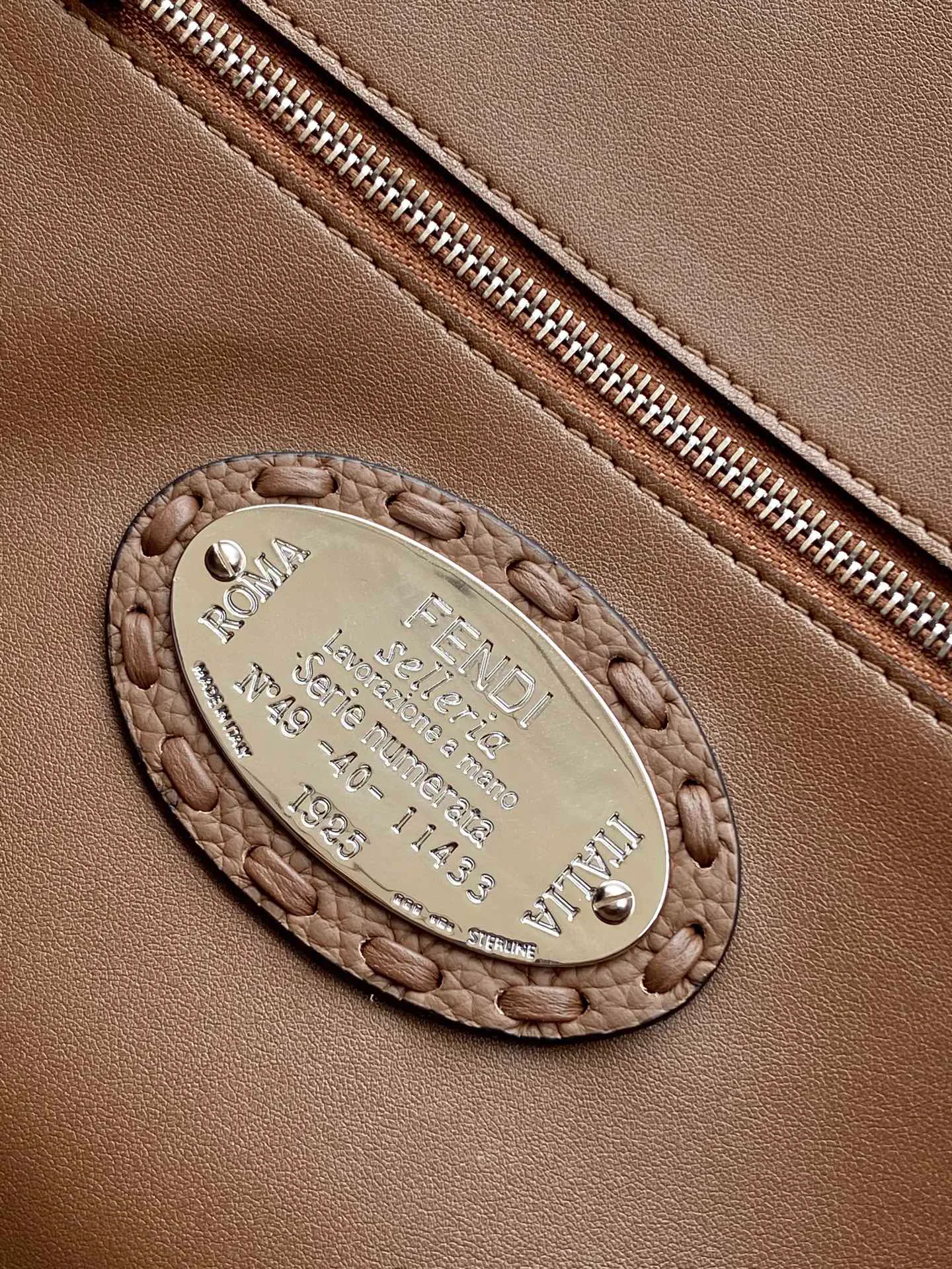 Классические Сумки Женские Fendi 12718236