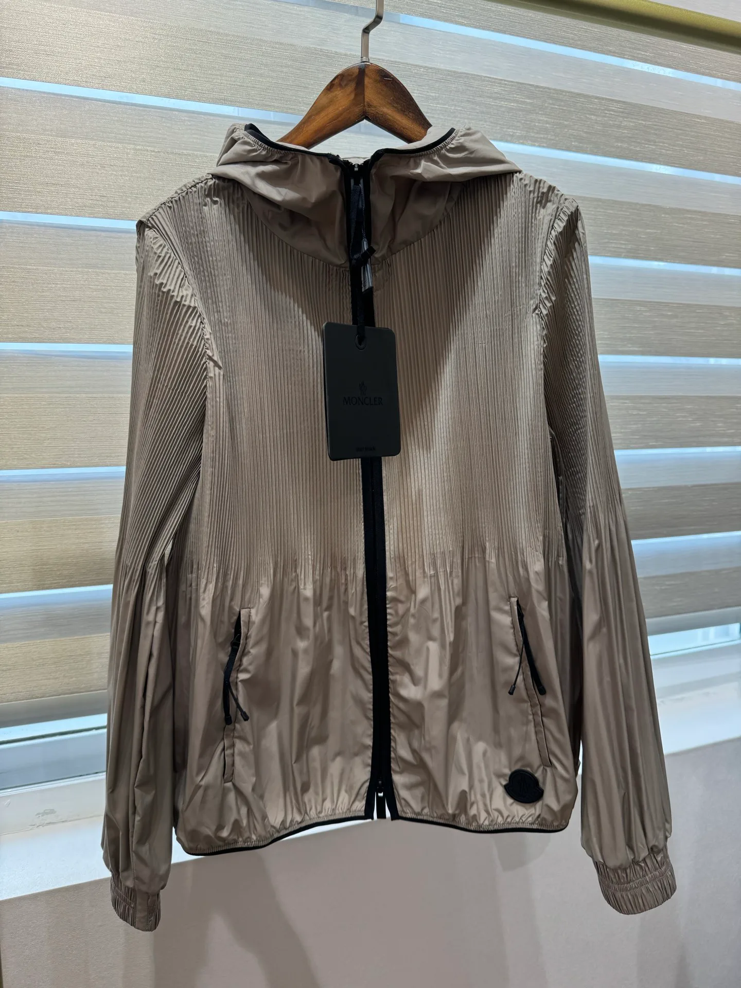 Куртки И Пуховики Женские Moncler 11882402