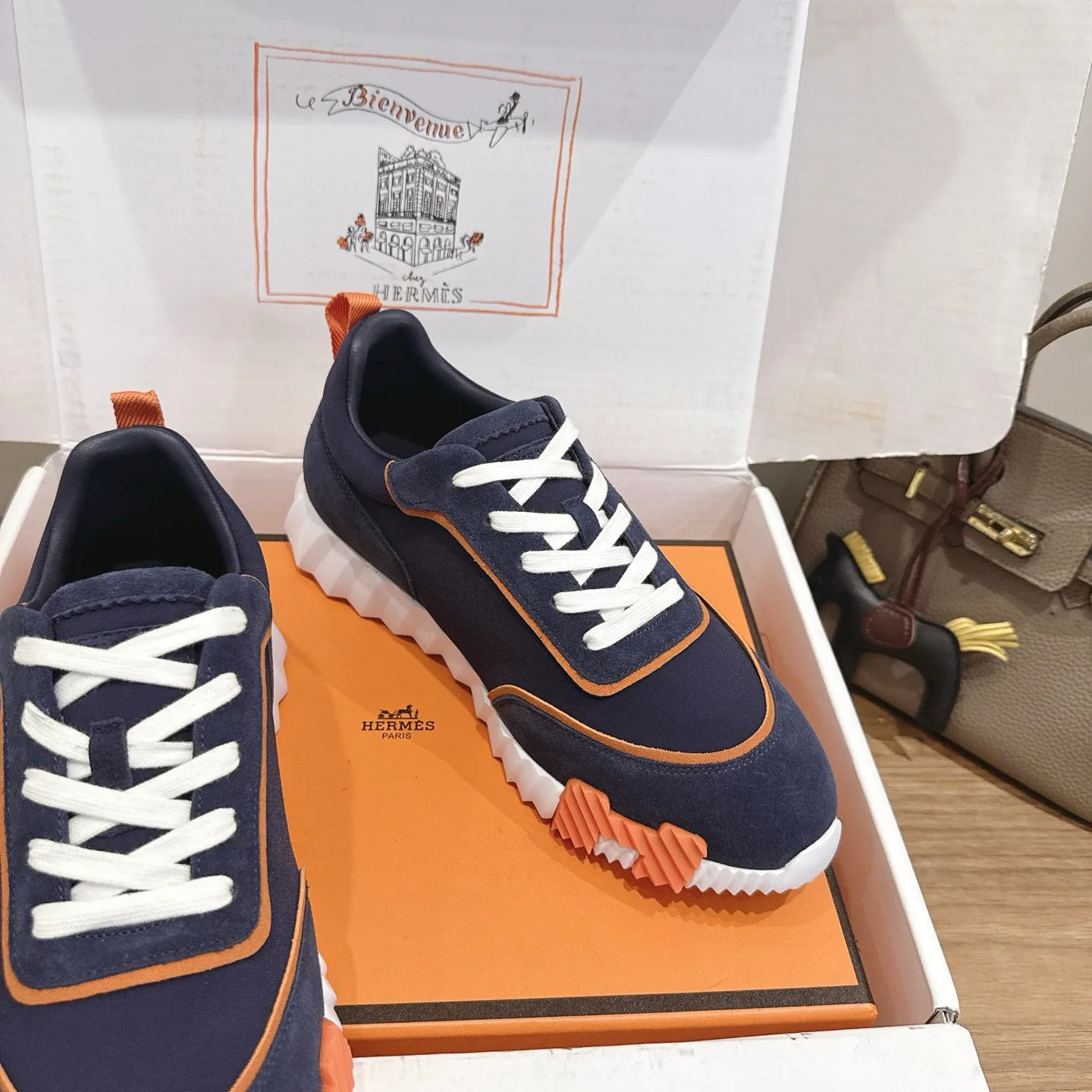 Кроссовки Женские Hermes 18729695
