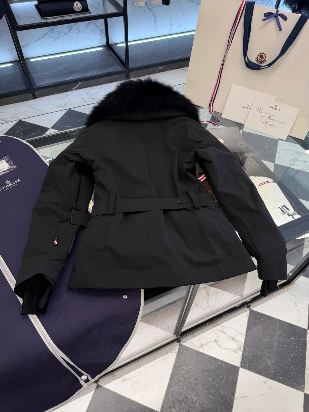 Куртки И Пуховики Женские Moncler 18725286
