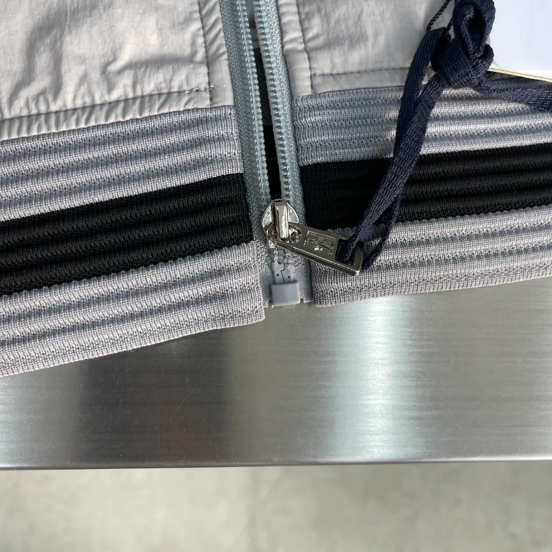 Куртки И Пуховики Мужские Moncler 9596390