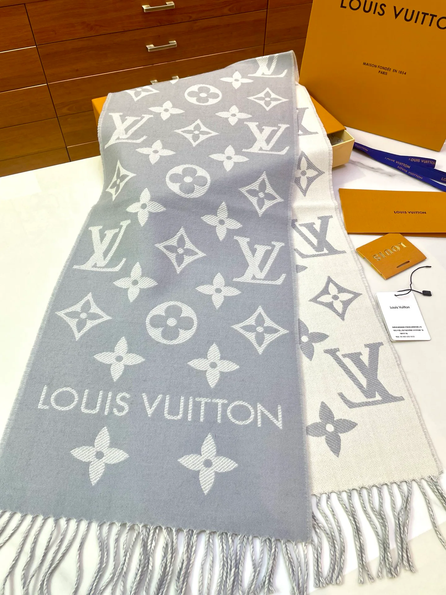 Шарфы Louis Vuitton 3881129