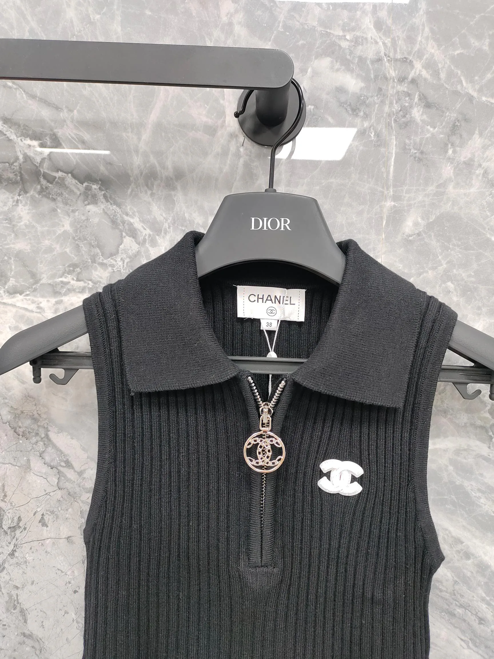 Жилеты Женские Chanel 13314354