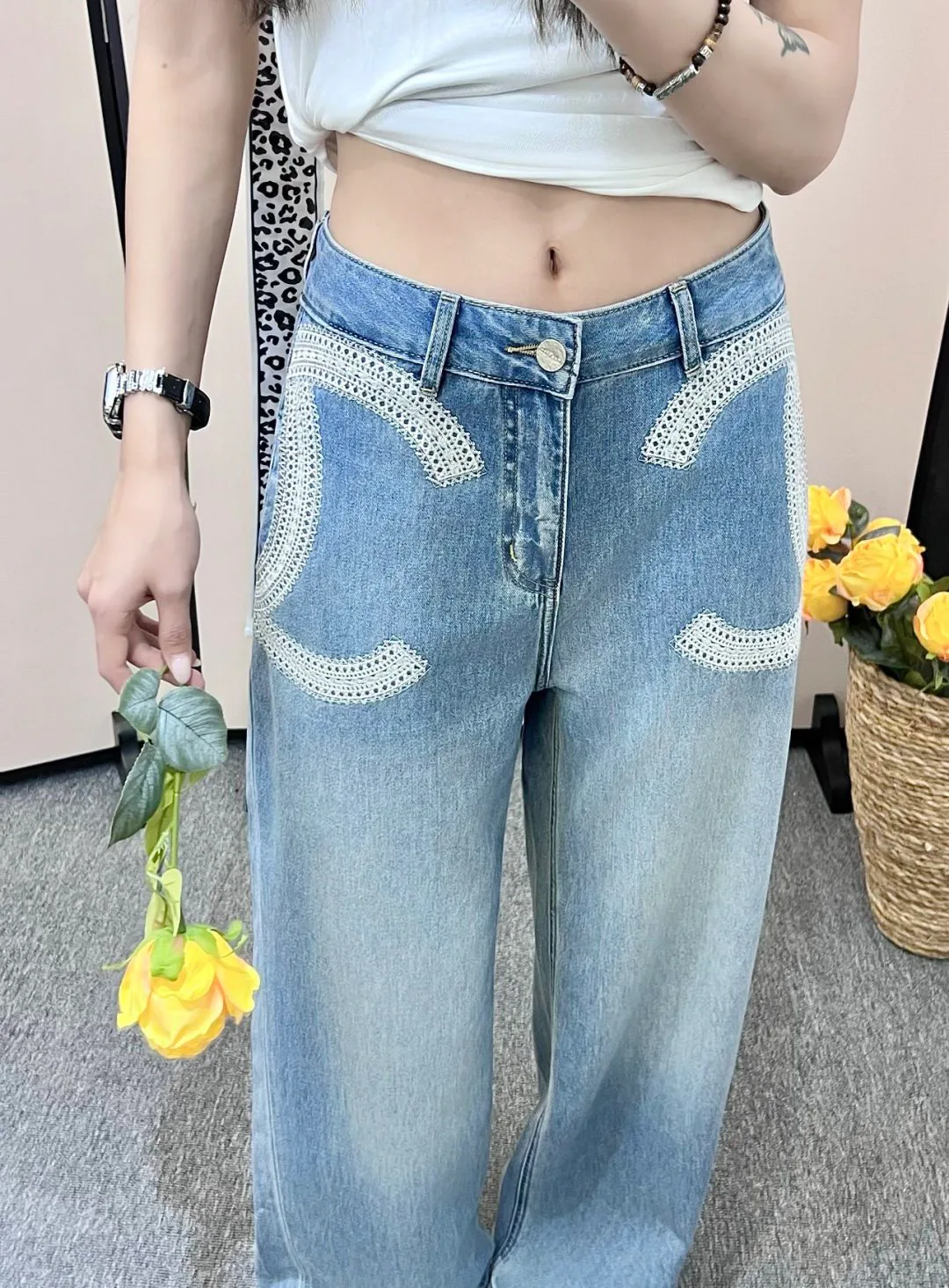 Джинсы Женские Chanel 18743000