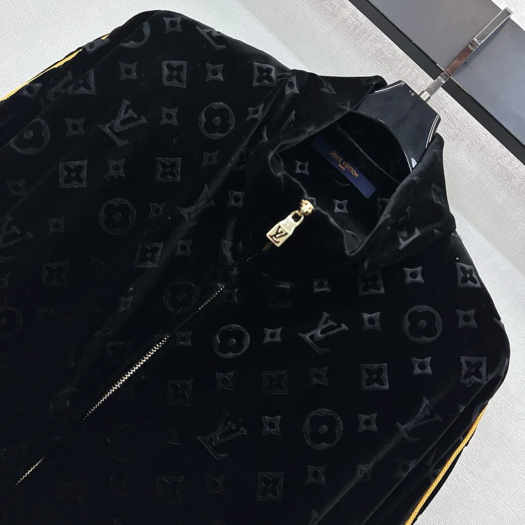 Куртки И Пуховики Женские Louis Vuitton 1267531
