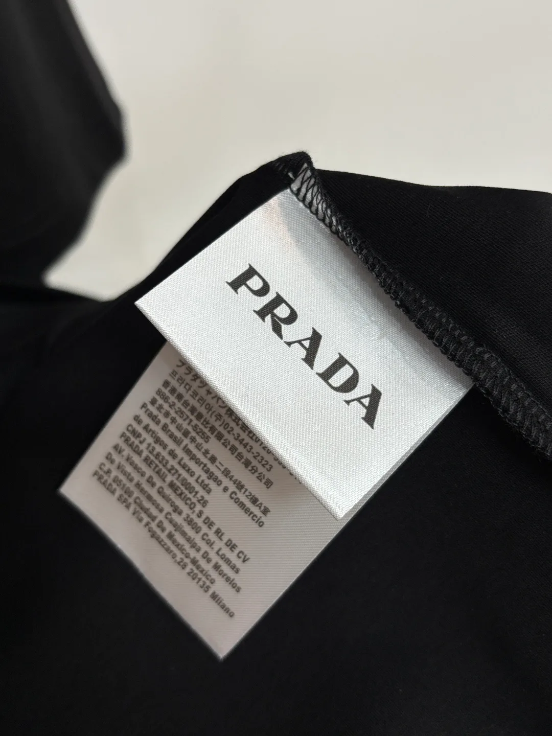 Футболки Женские Prada 11000512