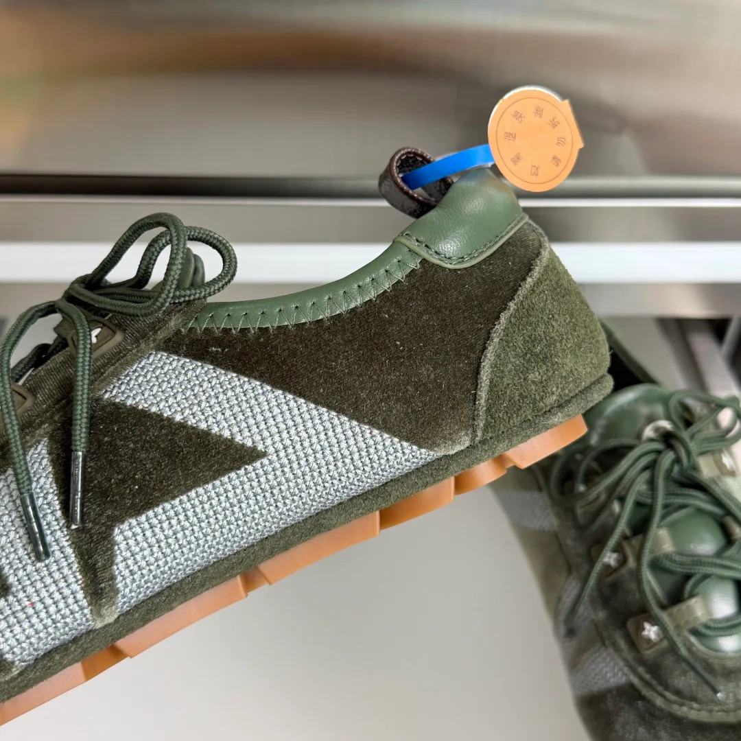 Кроссовки Женские Louis Vuitton 5896636