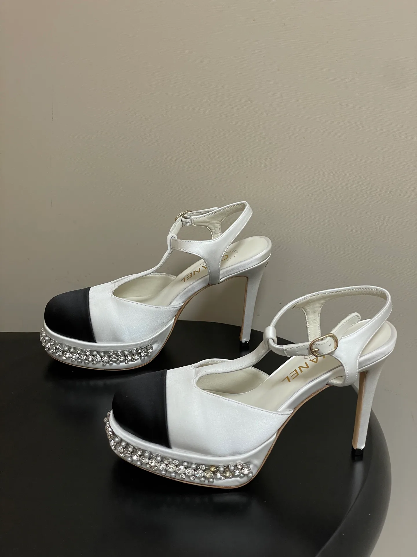 Босоножки Женские Chanel 11684377