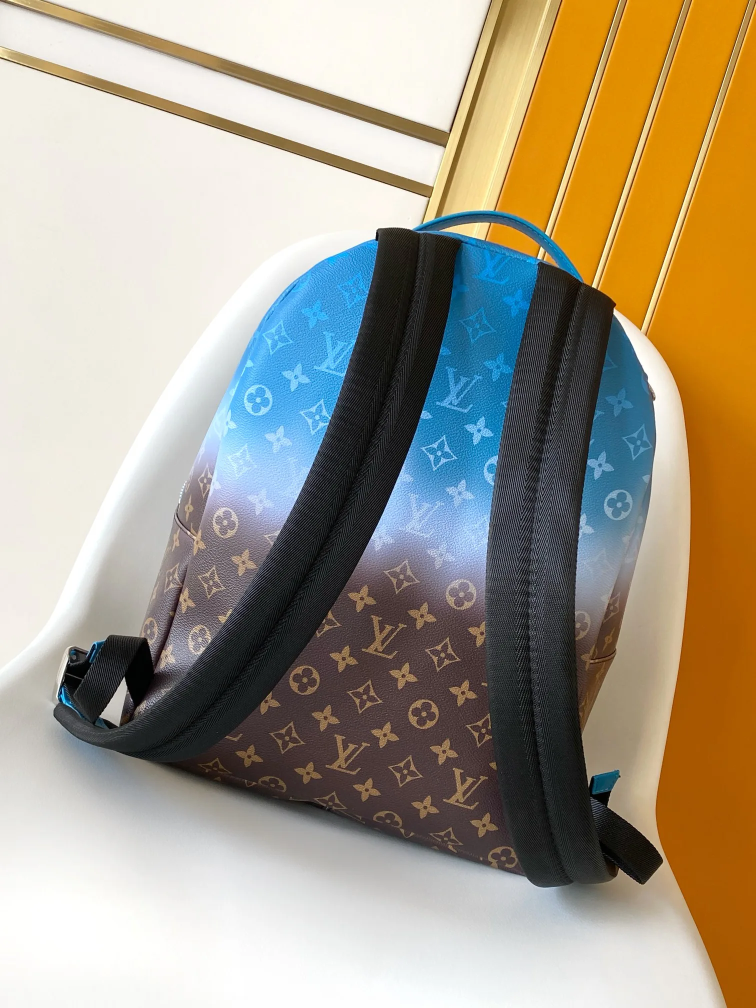 Рюкзаки Женские Louis Vuitton 1746050