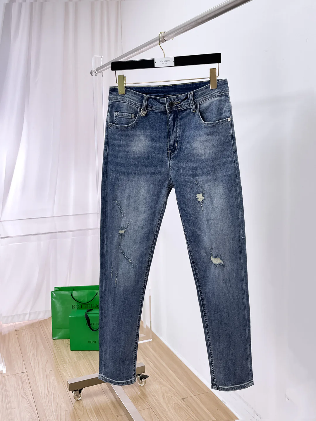 Джинсы Мужские Burberry 18098438