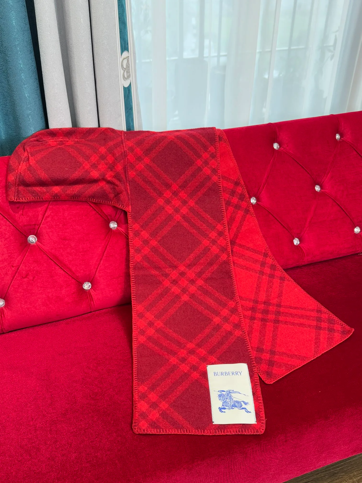 Шарфы Burberry 18287554