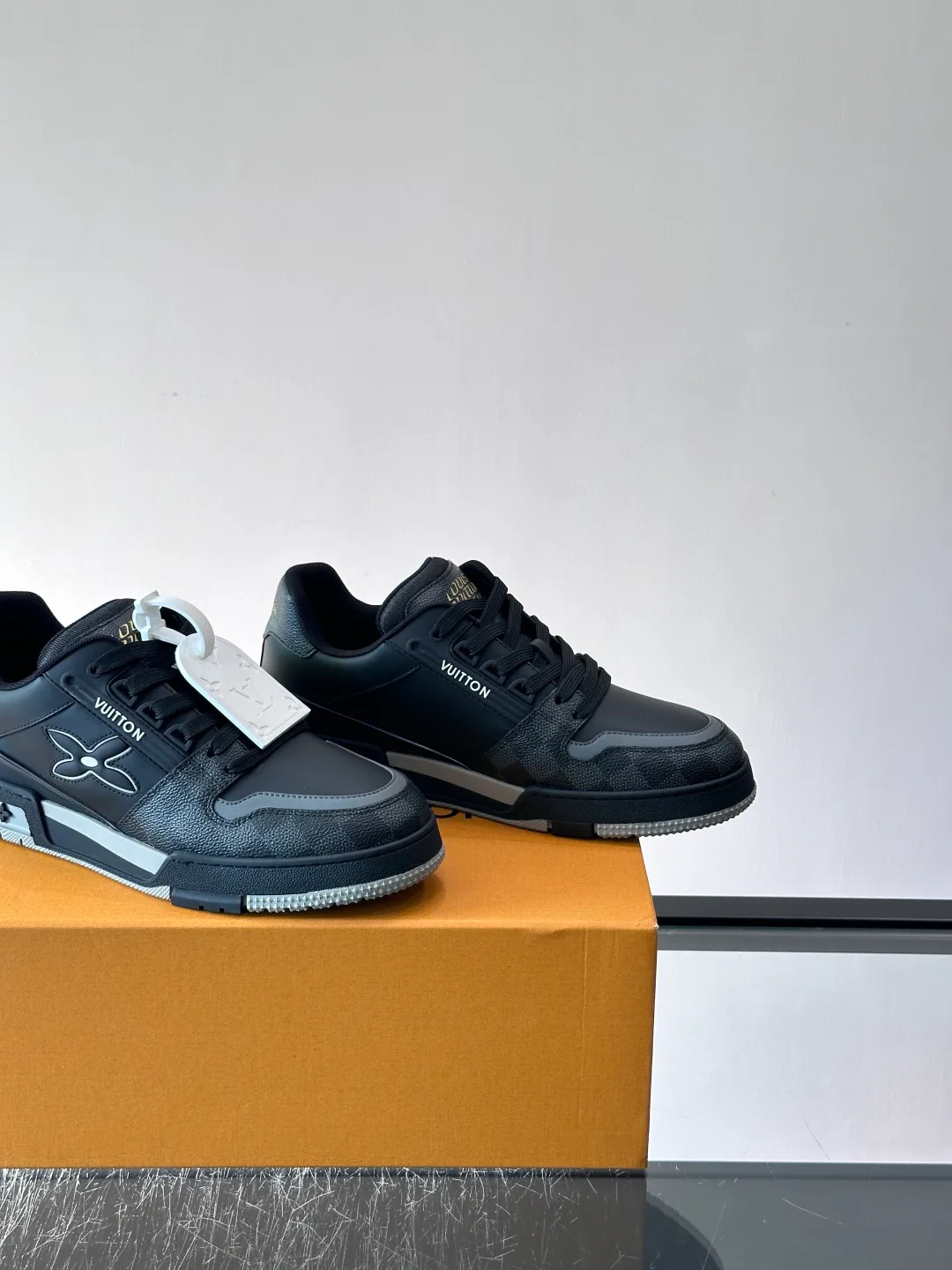 Кроссовки Мужские Louis Vuitton 13546849