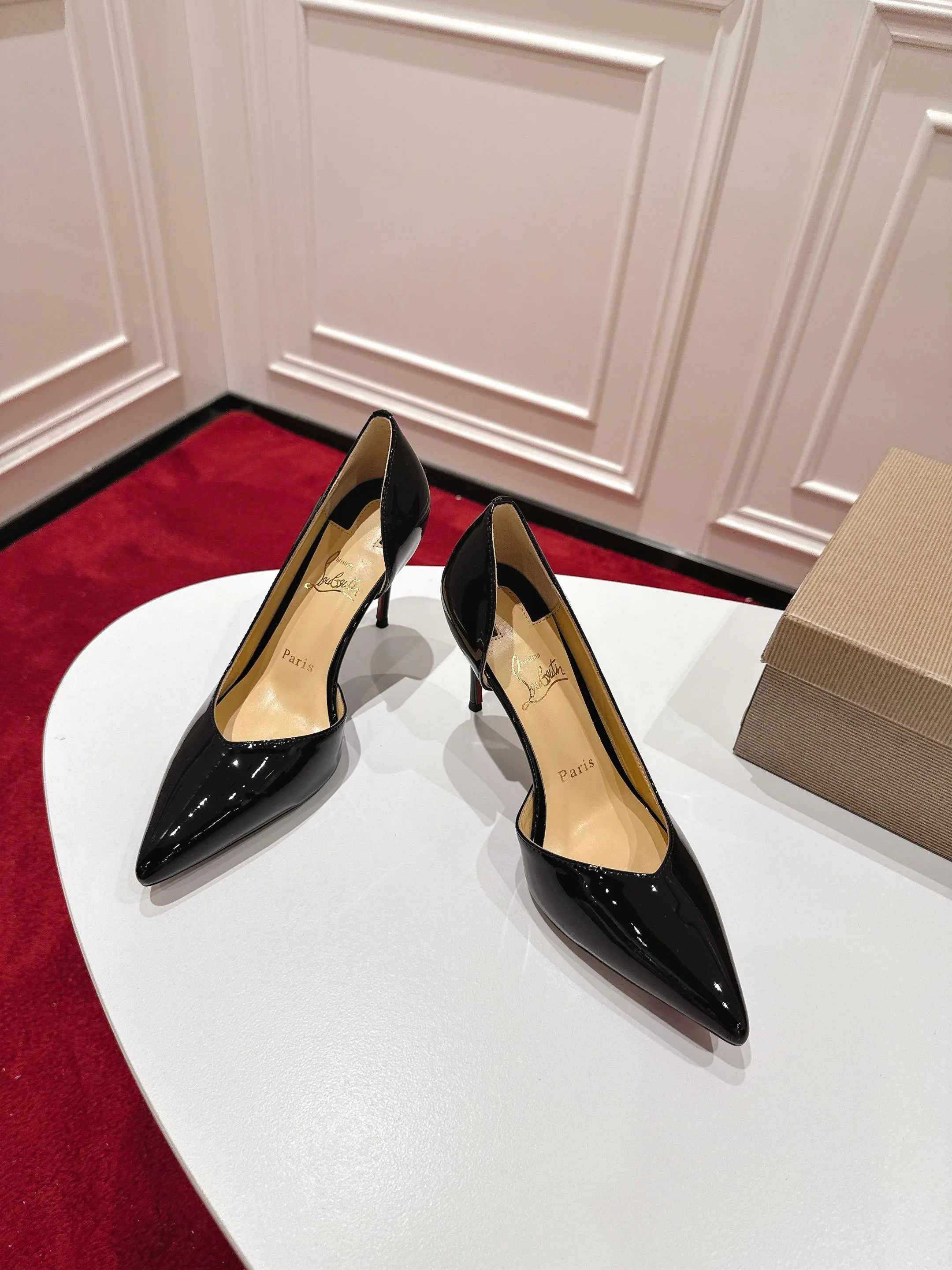 Туфли Женские Christian Louboutin 11640672
