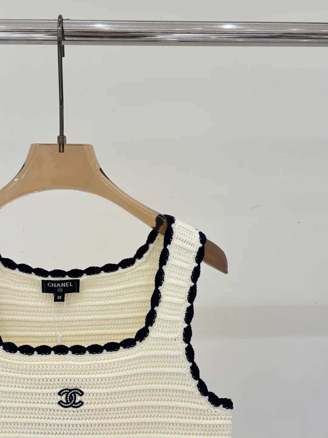 Жилеты Женские Chanel 13170020