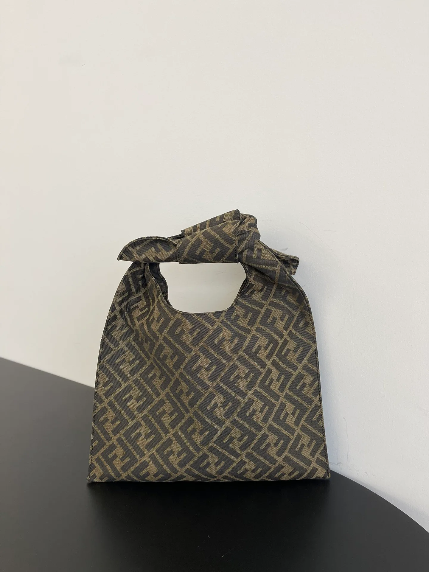 Классические Сумки Женские Fendi 13234543